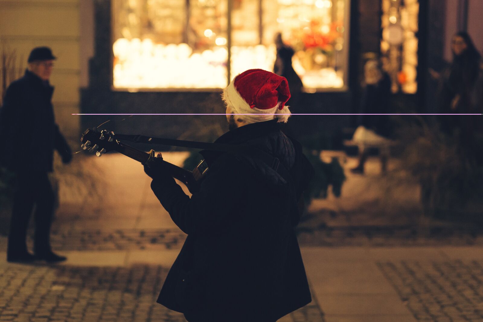 Canon EF 85mm F1.8 USM sample photo. City, architecture, people photography