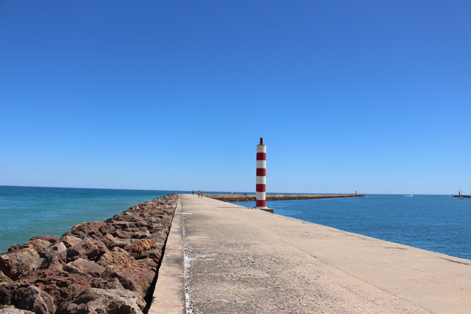 Canon EOS 700D (EOS Rebel T5i / EOS Kiss X7i) sample photo. Blue, blue, sky, farol photography