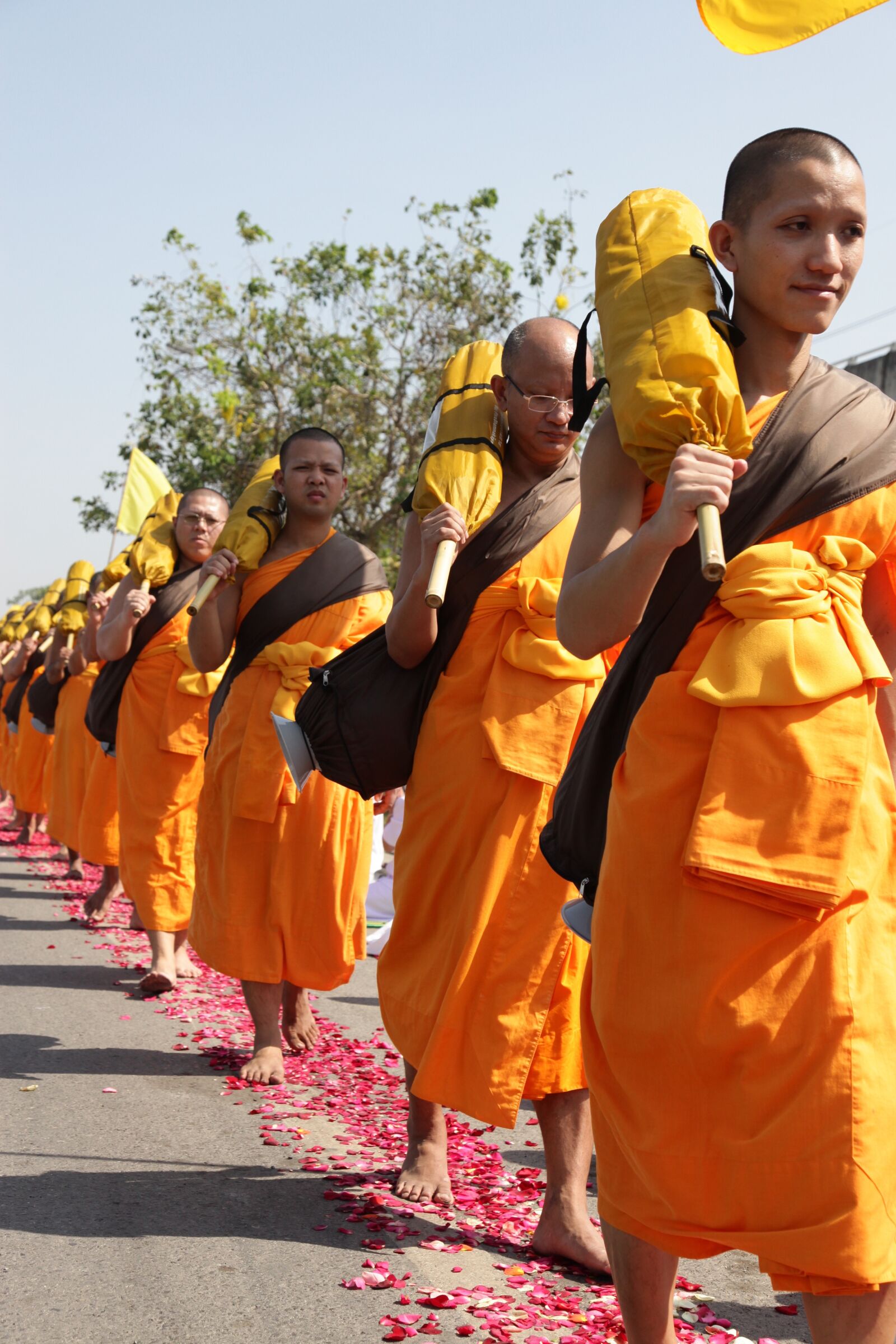 Canon EOS 5D Mark II sample photo. Buddhists, monks, buddhism photography
