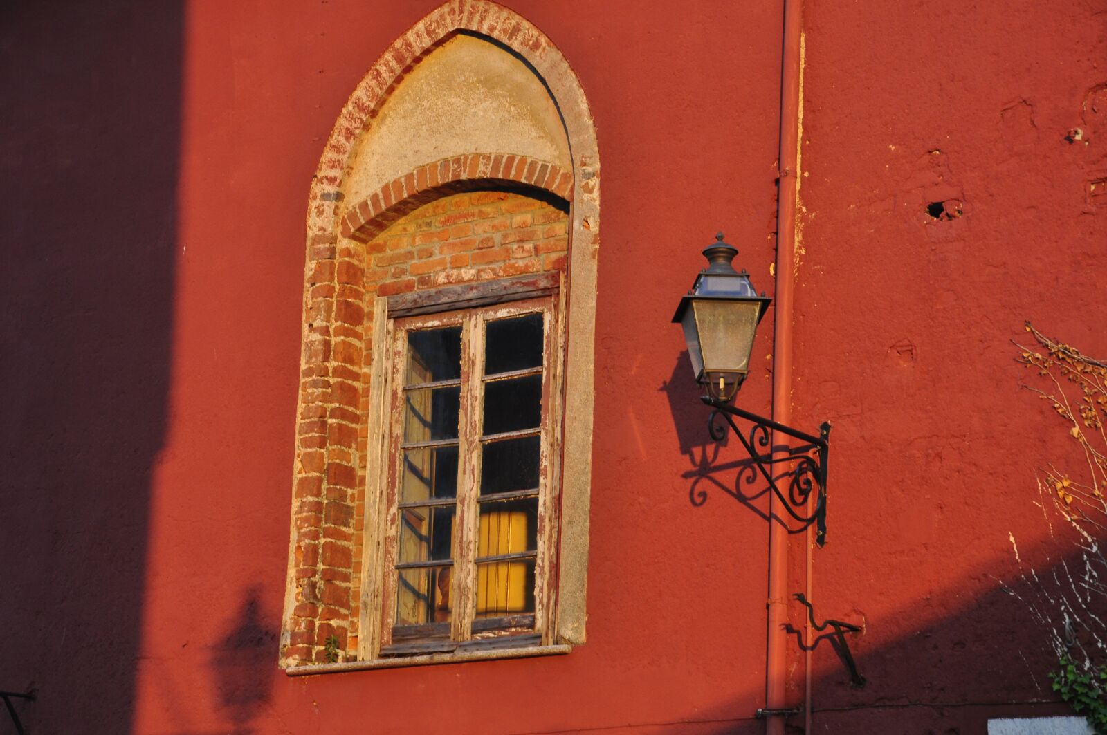 Nikon D5000 sample photo. Window, sun, shadow photography