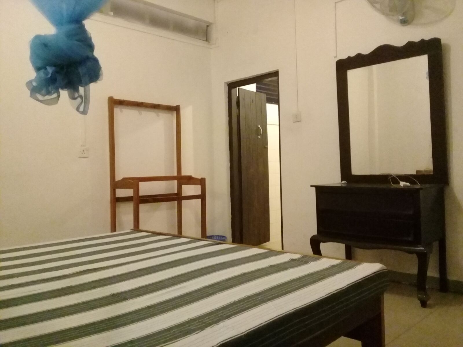Samsung Galaxy J2 Prime sample photo. Room, sleep, bed photography