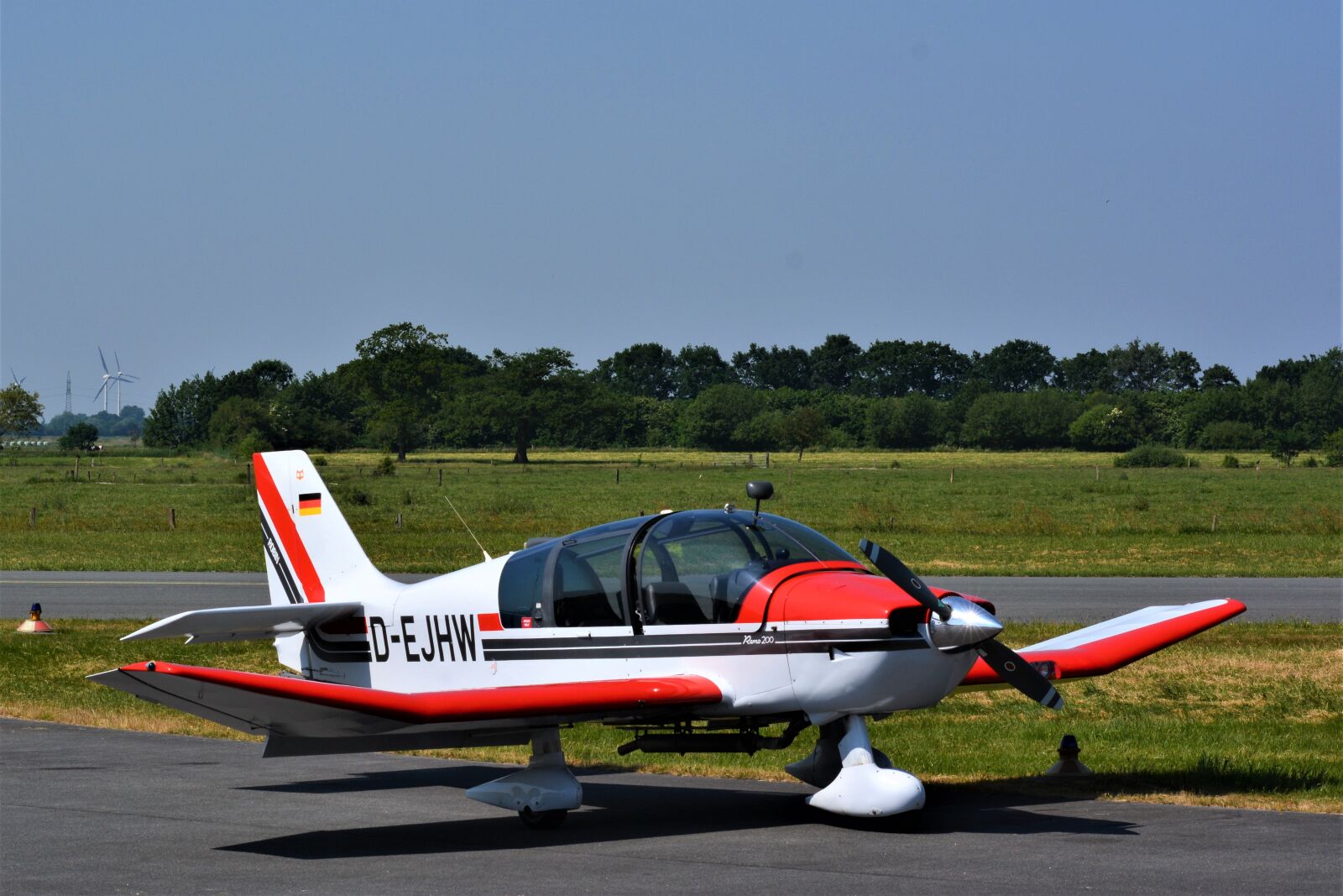 Nikon D5200 sample photo. Aircraft, airport, nüttermoor photography