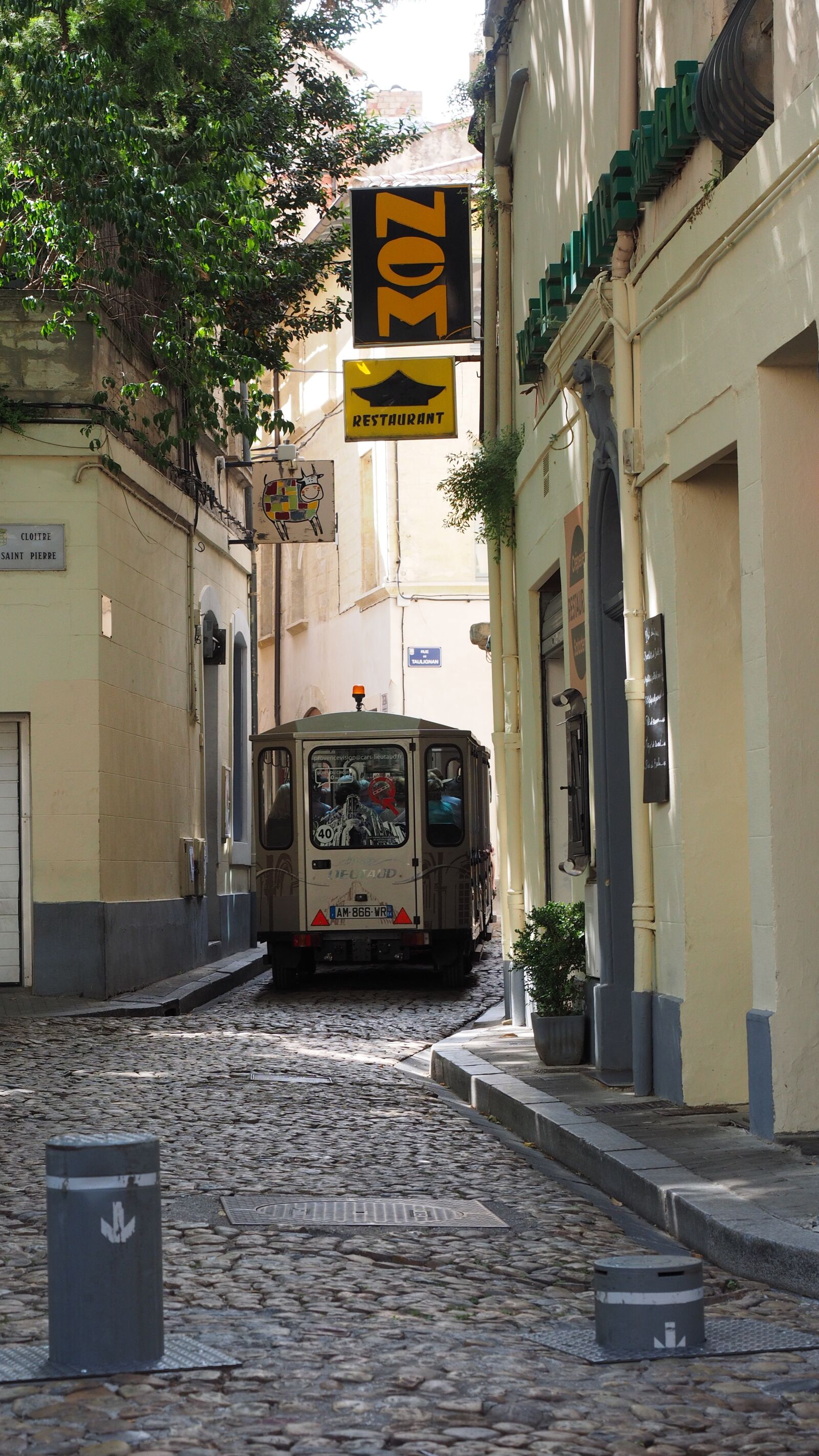 Olympus OM-D E-M1 + Olympus M.Zuiko Digital ED 12-40mm F2.8 Pro sample photo. Avignon, light rail, tourism photography