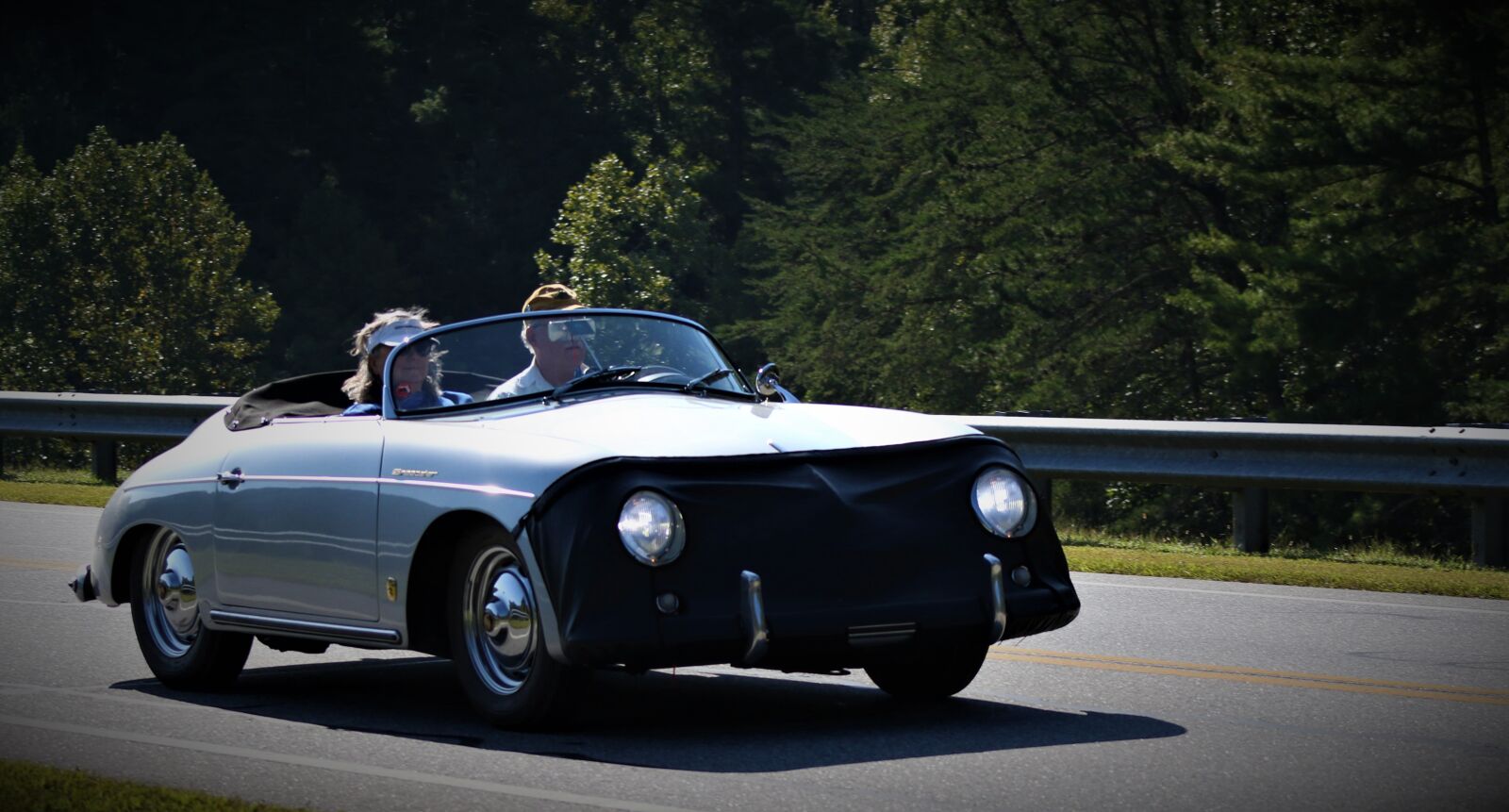 Canon EF75-300mm f/4-5.6 sample photo. Classic, vintage, porsche photography