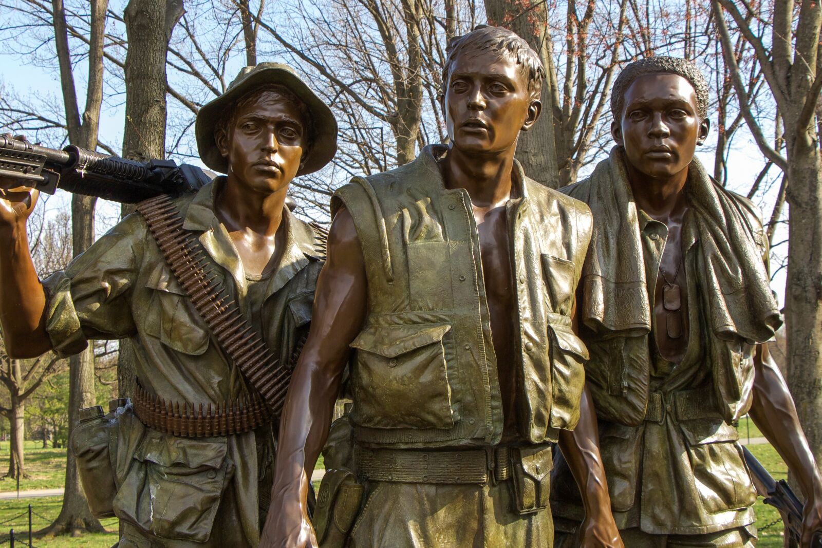Canon EOS 650D (EOS Rebel T4i / EOS Kiss X6i) sample photo. Vietnam memorial, soldiers, bronze photography