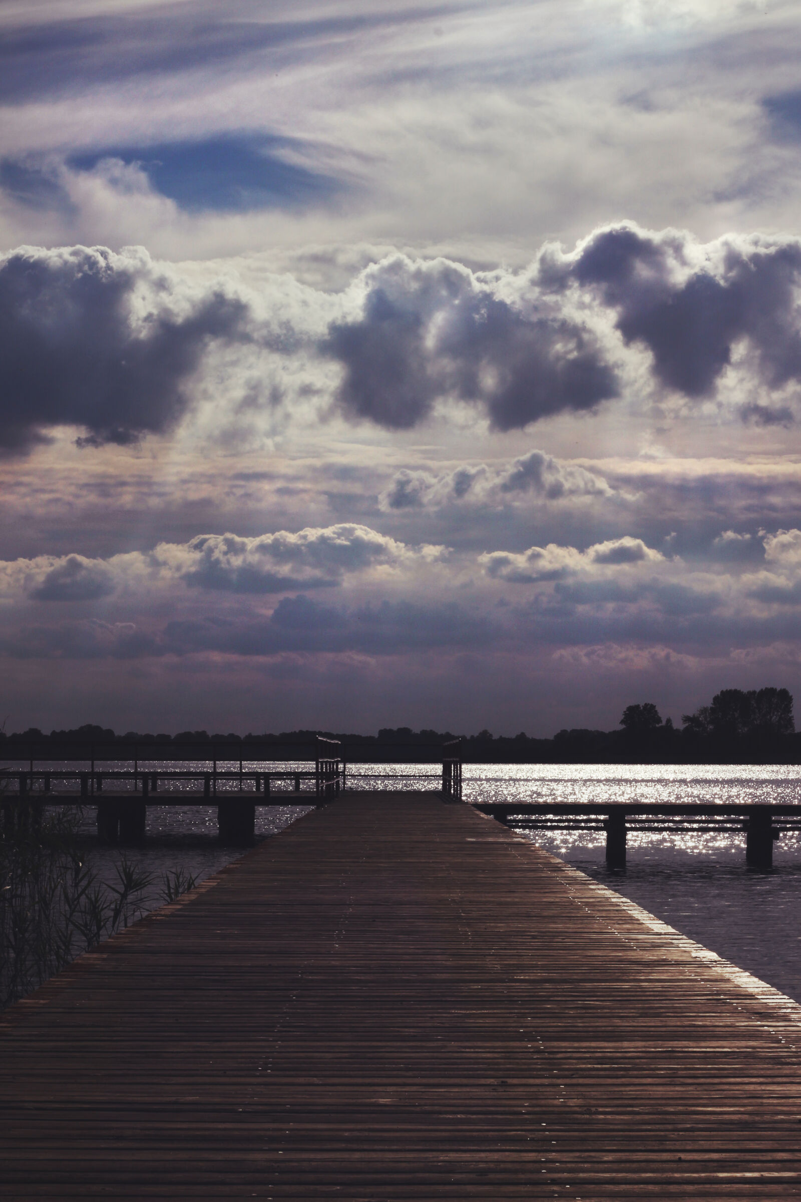 Canon EOS 600D (Rebel EOS T3i / EOS Kiss X5) + Canon EF 50mm F1.8 II sample photo. Lake, sky photography