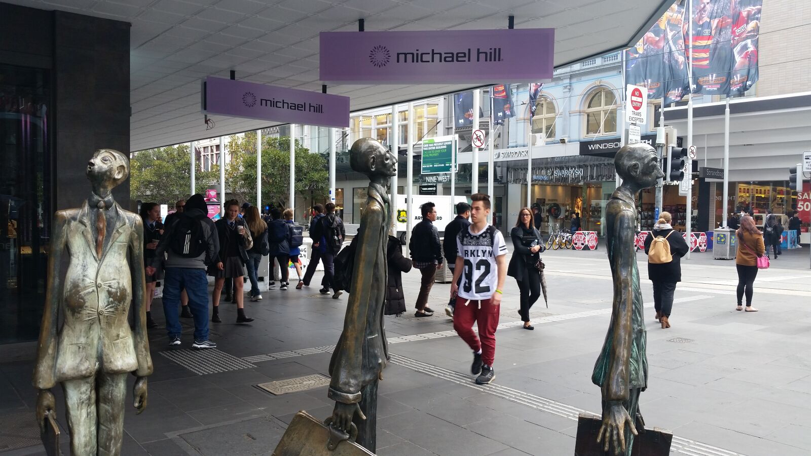 Samsung Galaxy S5 sample photo. Bourke, st, mall, bronze photography