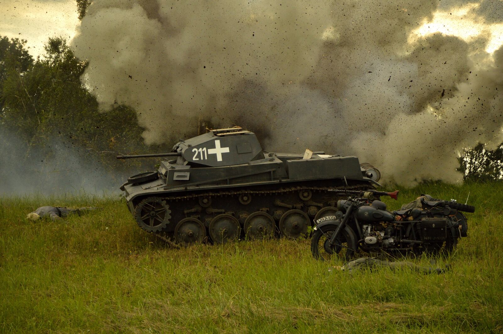 Nikon D3200 sample photo. Panzer, war, explosion photography