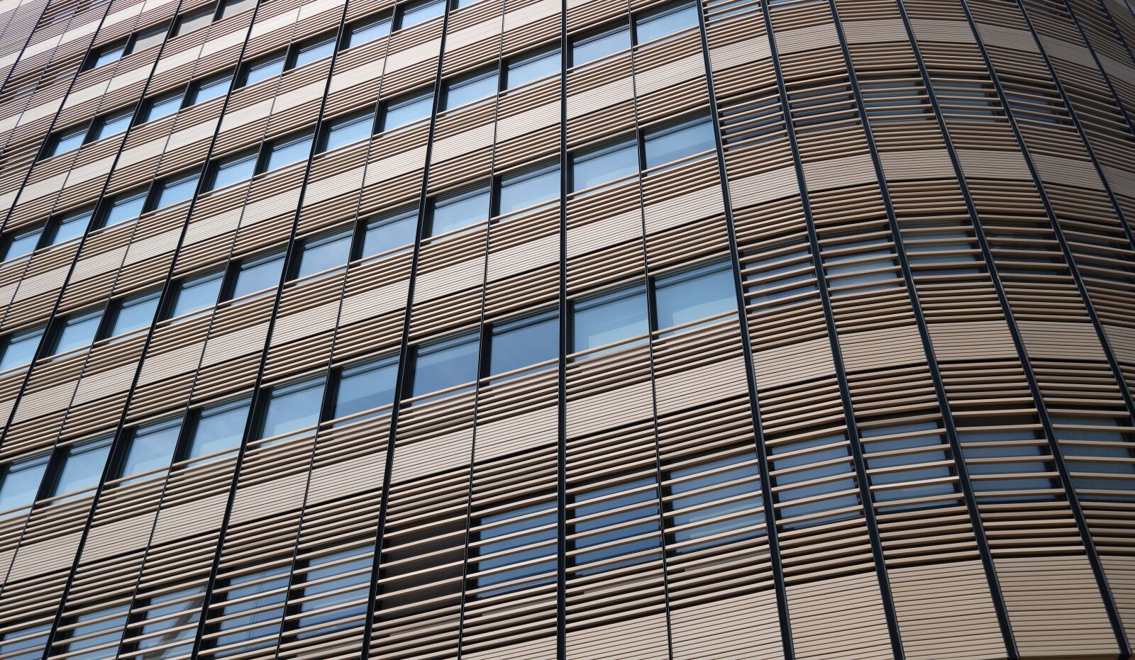 Canon EF-S 24mm F2.8 STM sample photo. Belgium, brussel, office photography