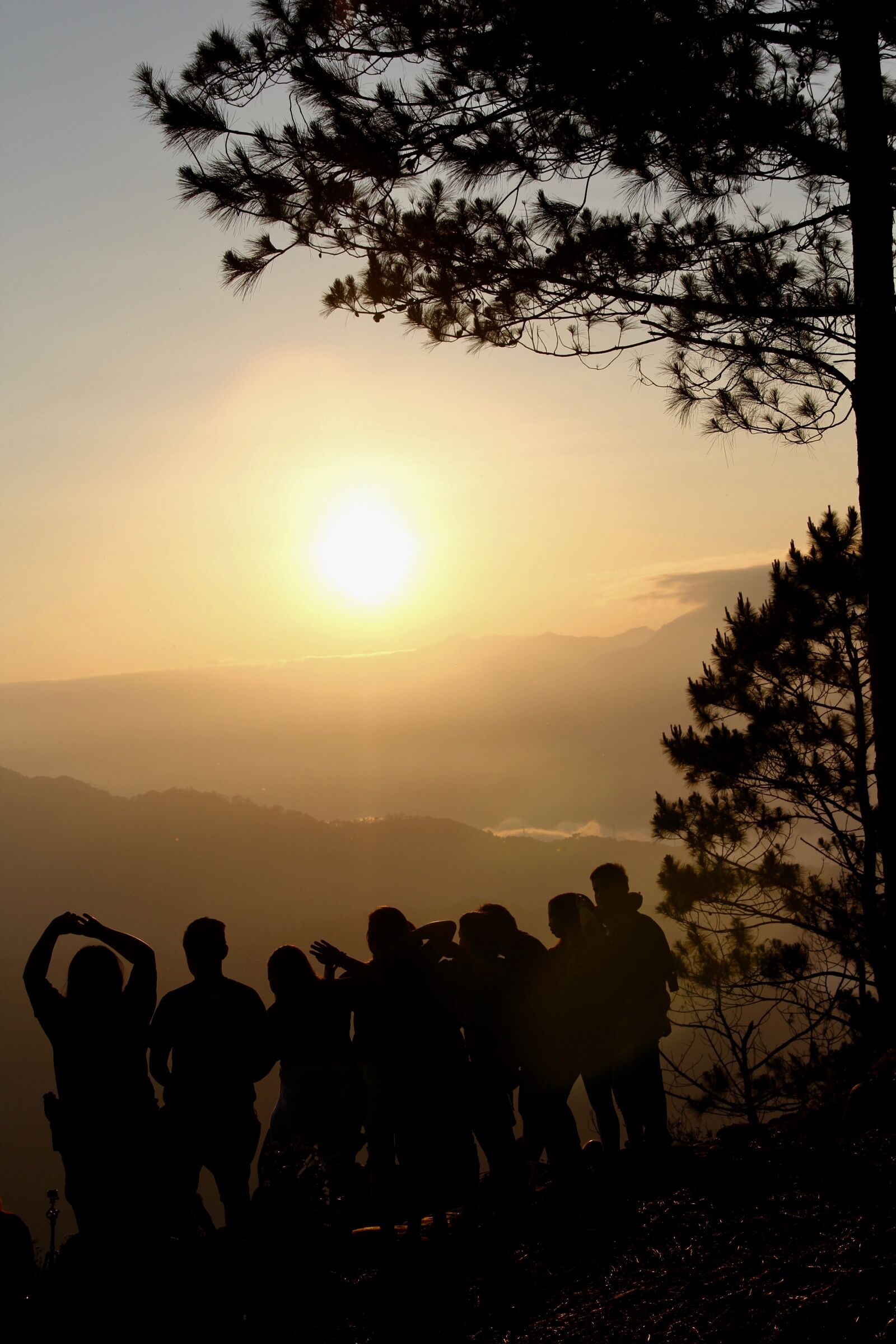 Canon EF-S 18-135mm F3.5-5.6 IS sample photo. Sagada, sunrise, friendship photography