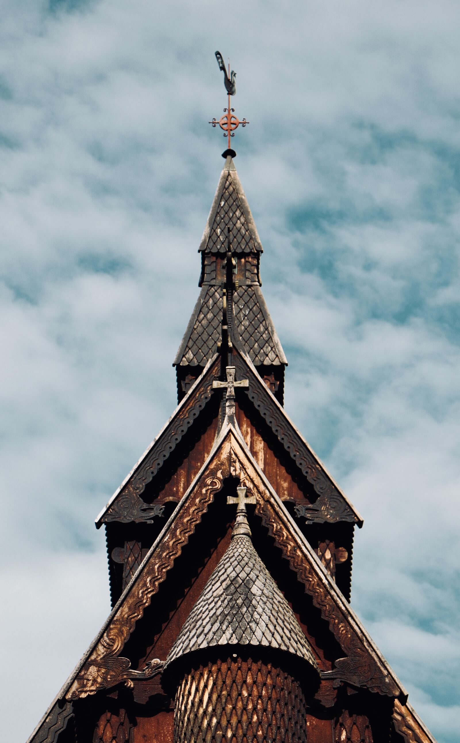 Canon EOS 800D (EOS Rebel T7i / EOS Kiss X9i) sample photo. Church, cloud, clouds photography