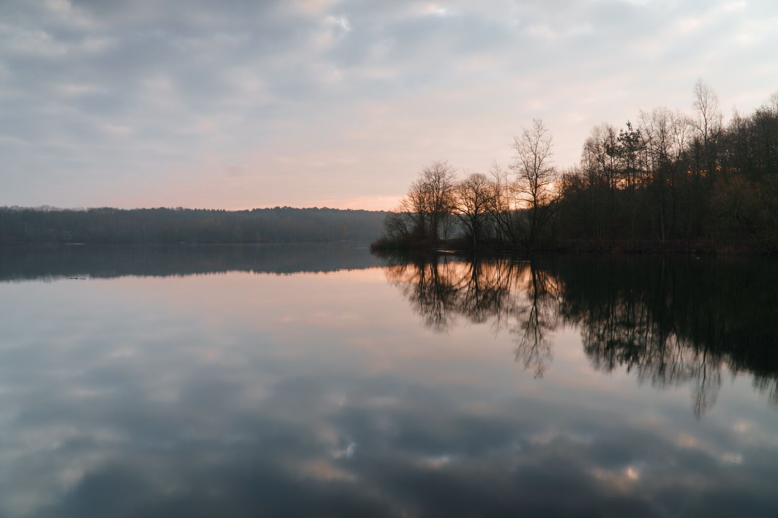 Sony E PZ 18-105mm F4 G OSS sample photo. Waters, reflection, lake photography