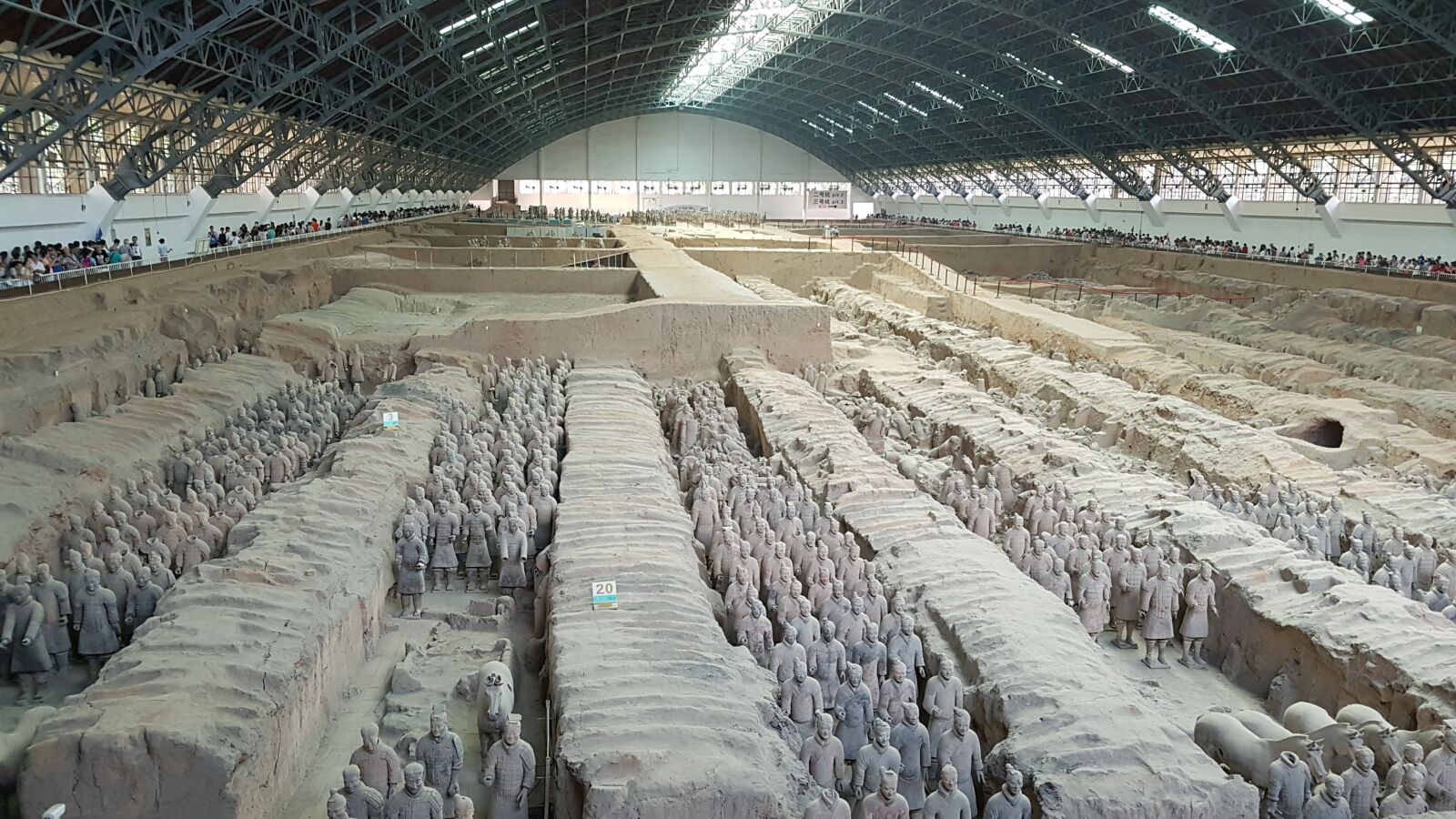 Samsung Galaxy S7 sample photo. Terracotta, sat disease, mausoleum photography