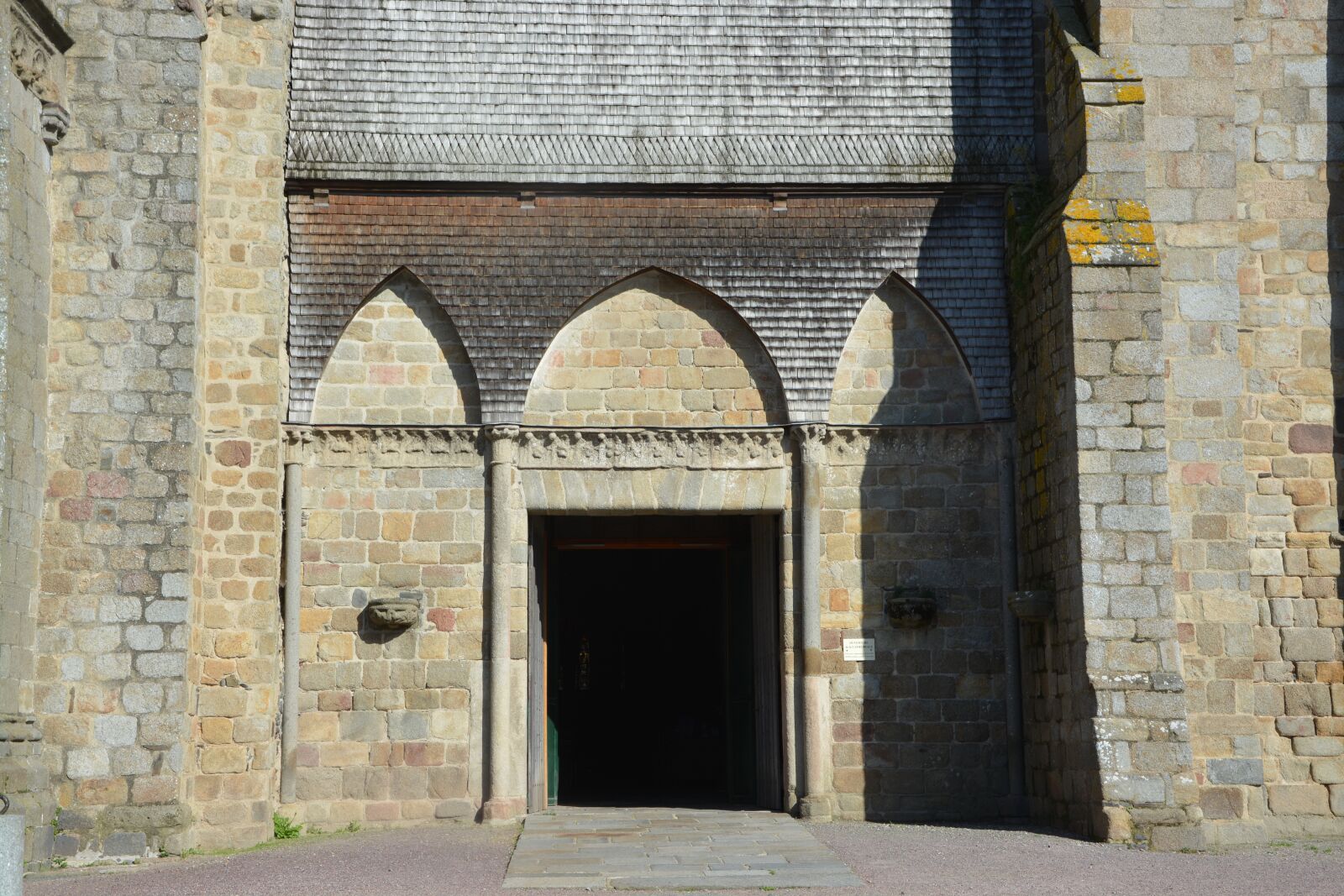 Nikon D5200 sample photo. Portal cathedral, dol bretagne photography