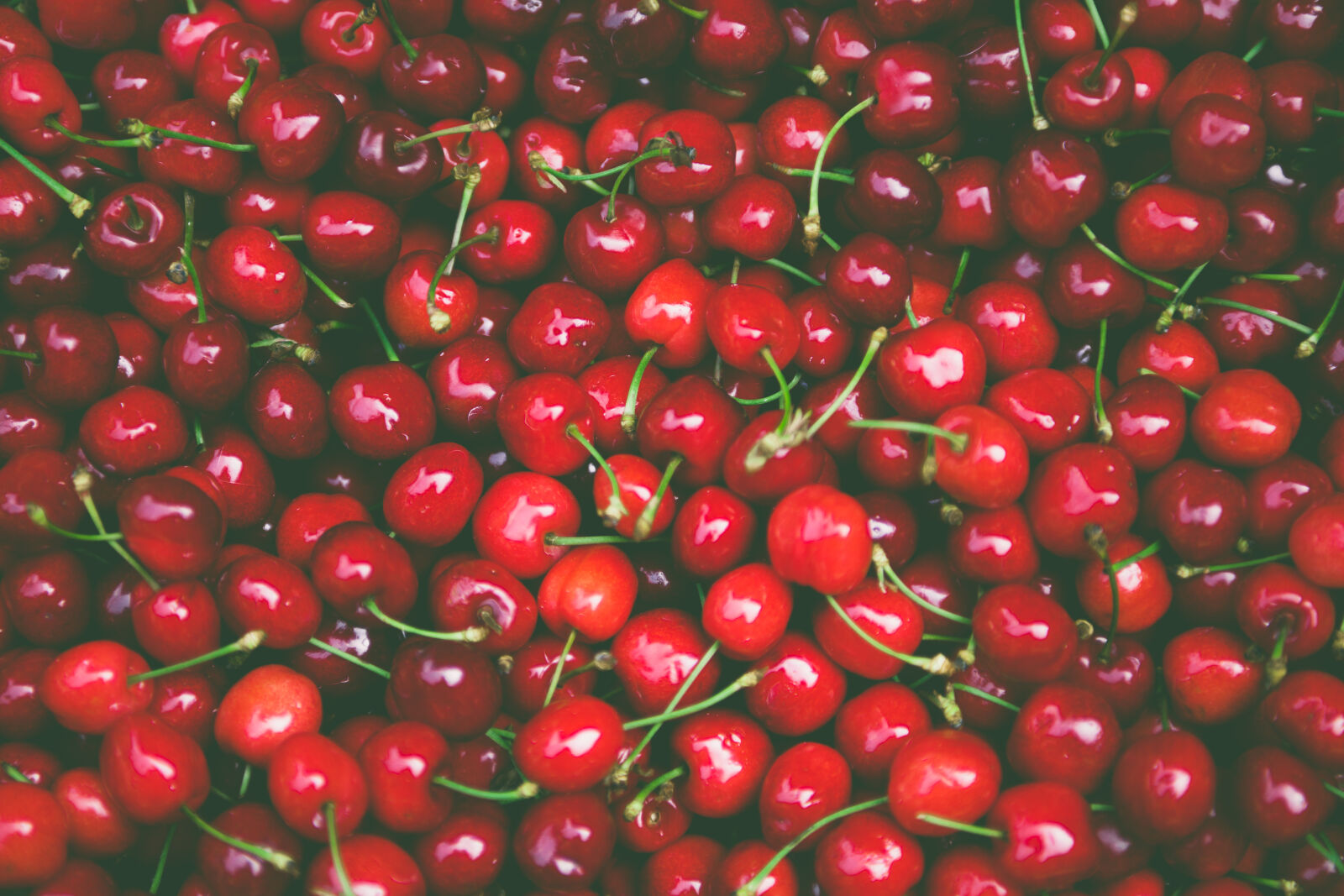 Canon EF 28-70mm f/2.8L USM sample photo. Pile, of, cherry, fruit photography