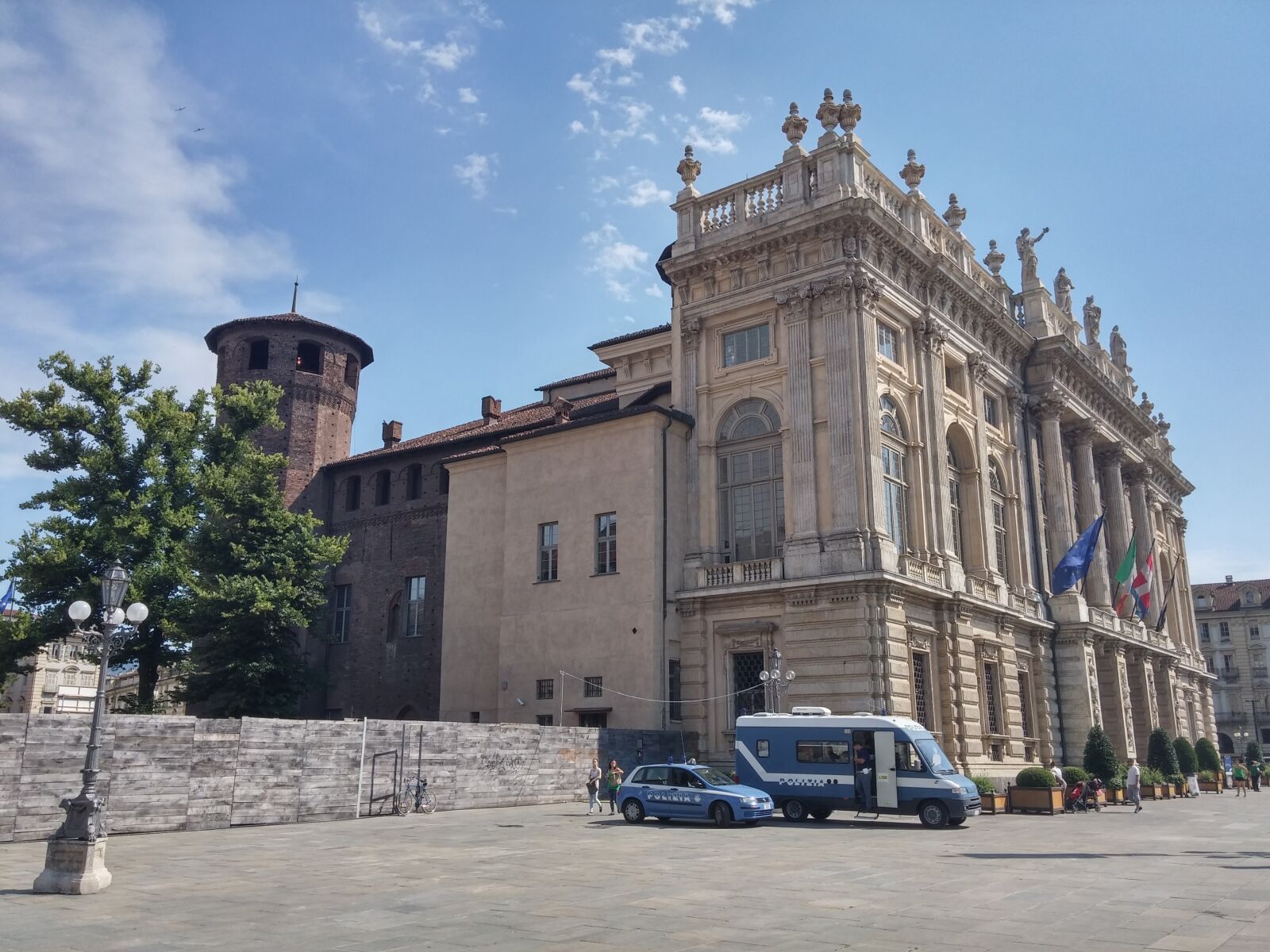 LG D855 sample photo. Torino, city, blue photography