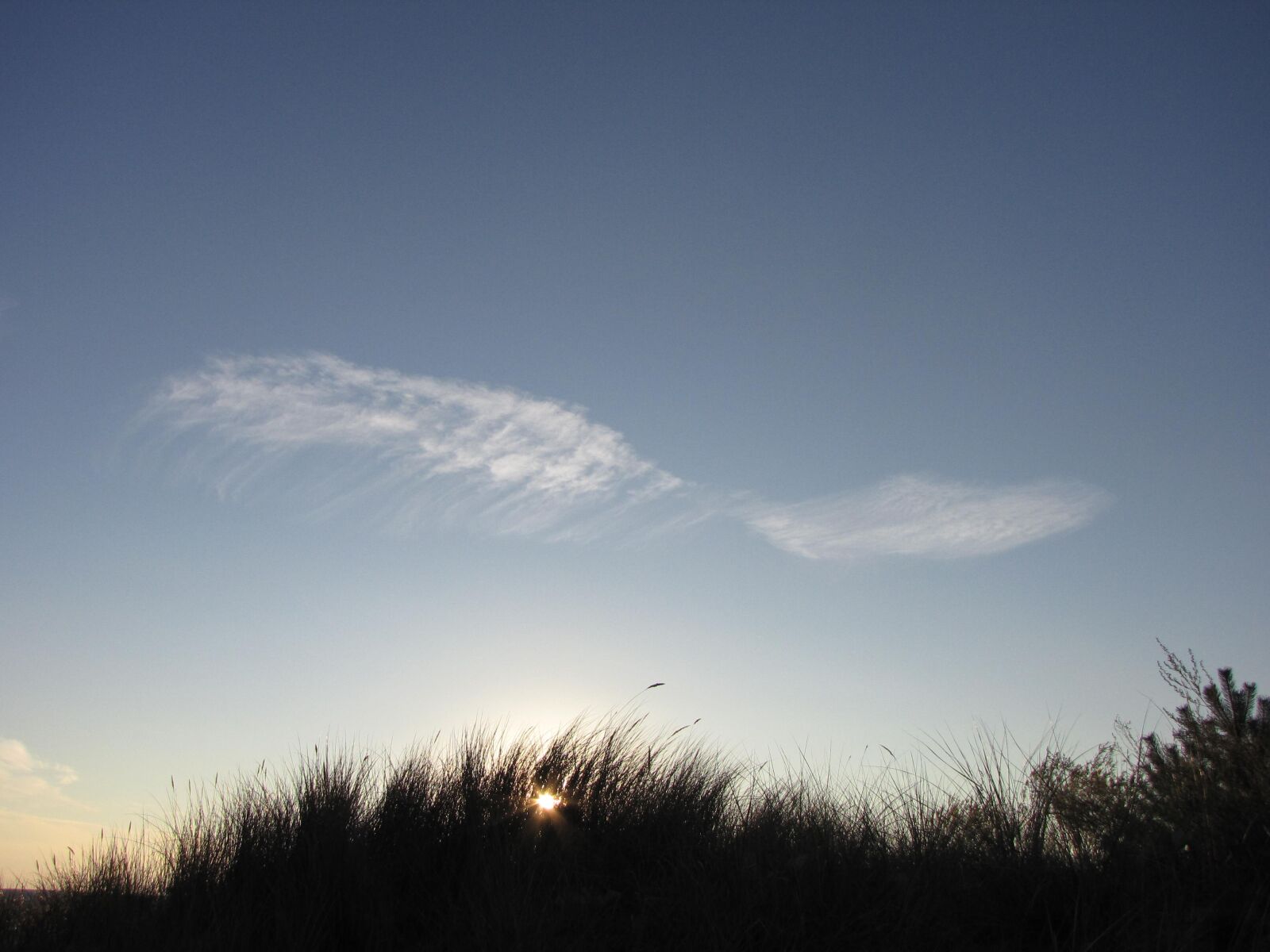 Canon PowerShot SX1 IS sample photo. Clouds, sun, beach photography