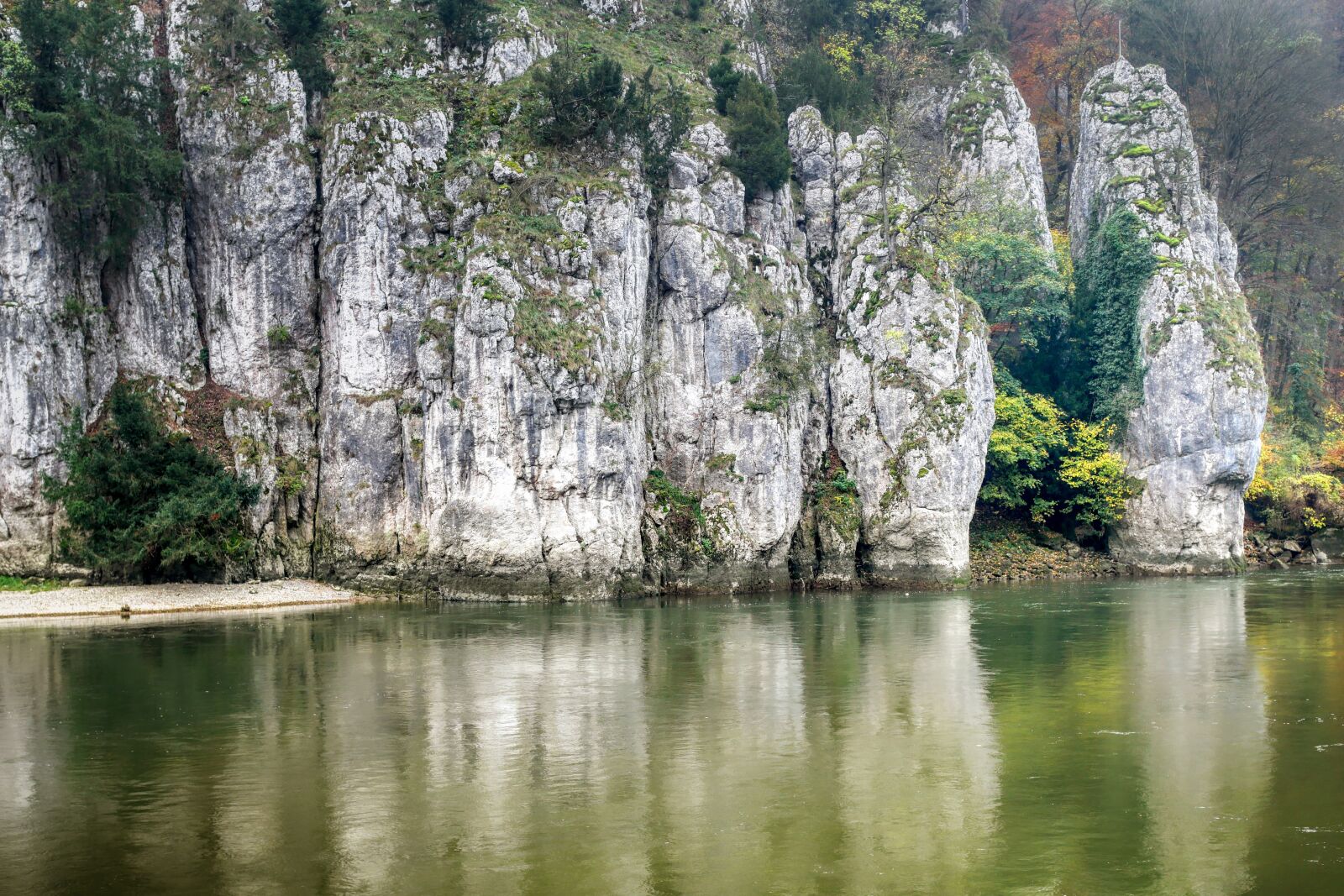 Panasonic Lumix DC-G90 (Lumix DC-G91) sample photo. Rock wall, rock, landscape photography
