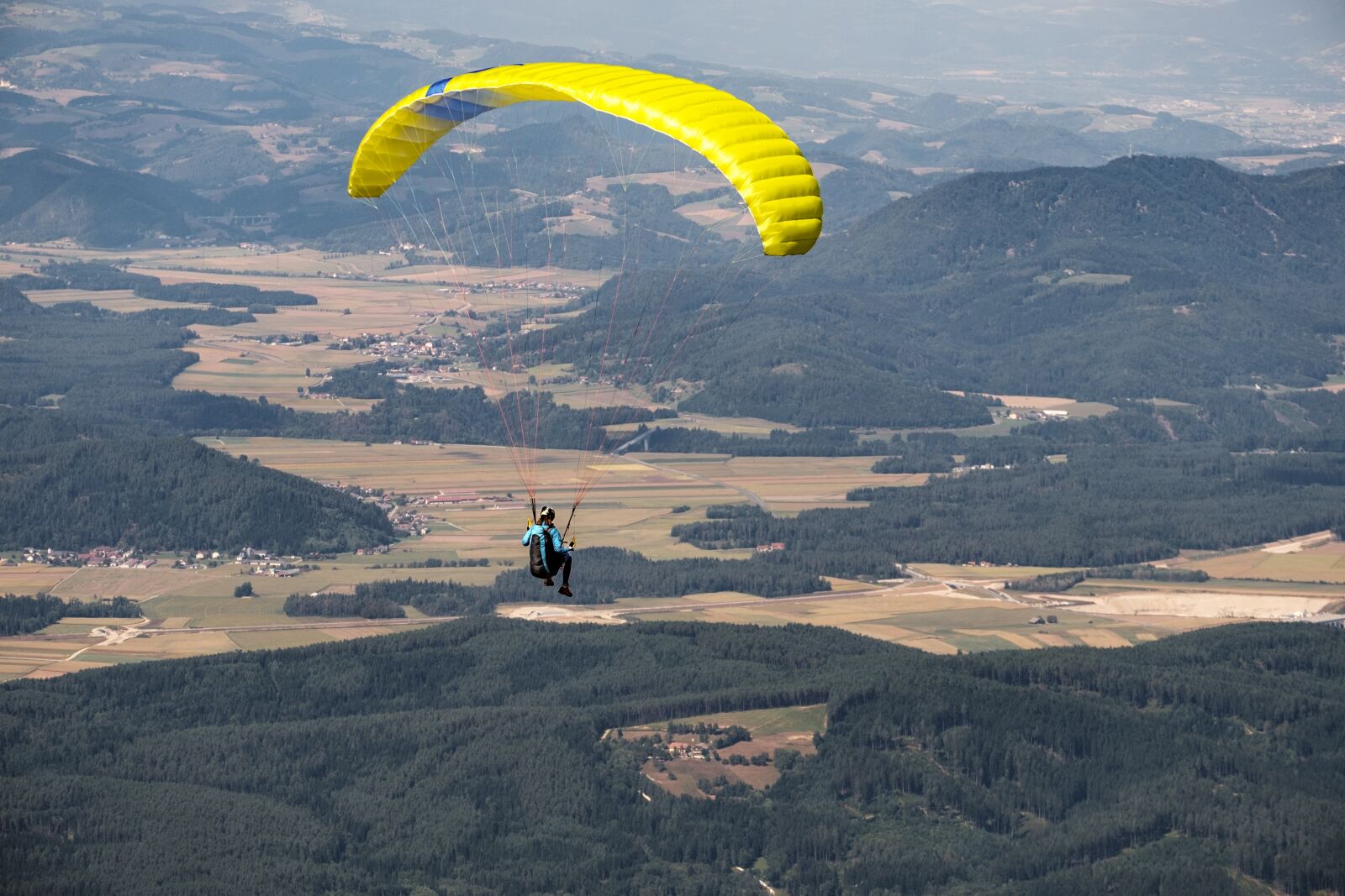 Fujifilm X-T2 + Fujifilm XF 55-200mm F3.5-4.8 R LM OIS sample photo. Parachute, paragliding, freedom photography