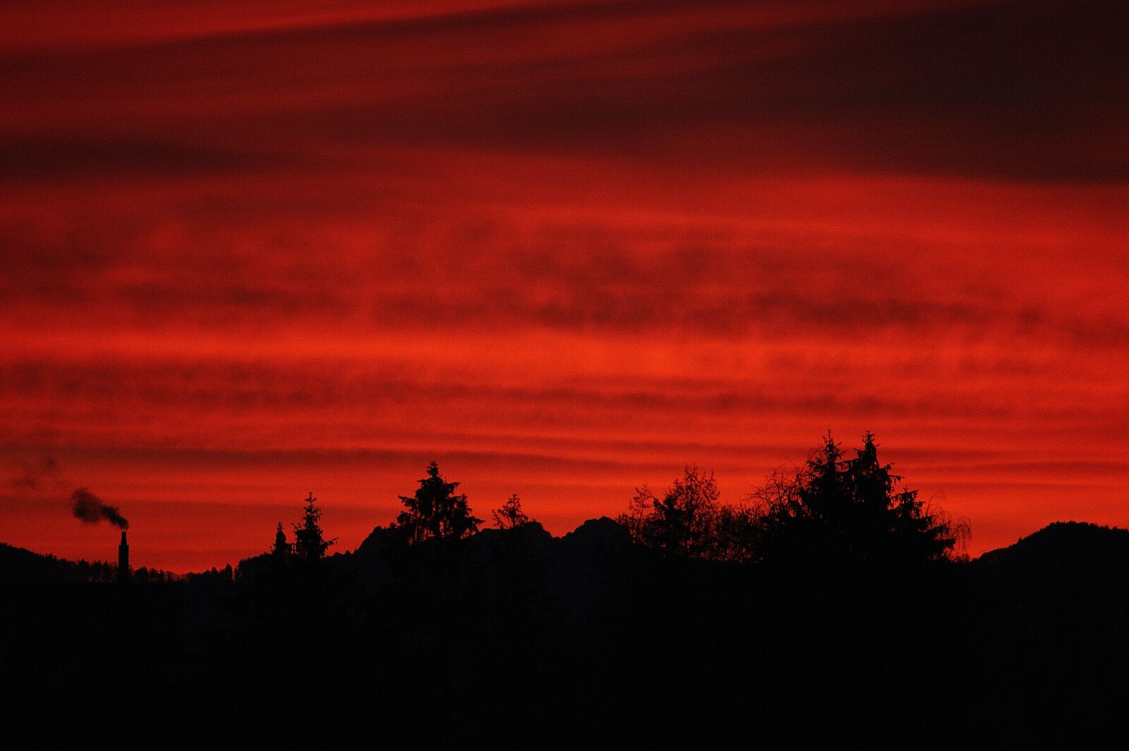 Sony Alpha DSLR-A350 sample photo. Morgenrot, red, sky photography