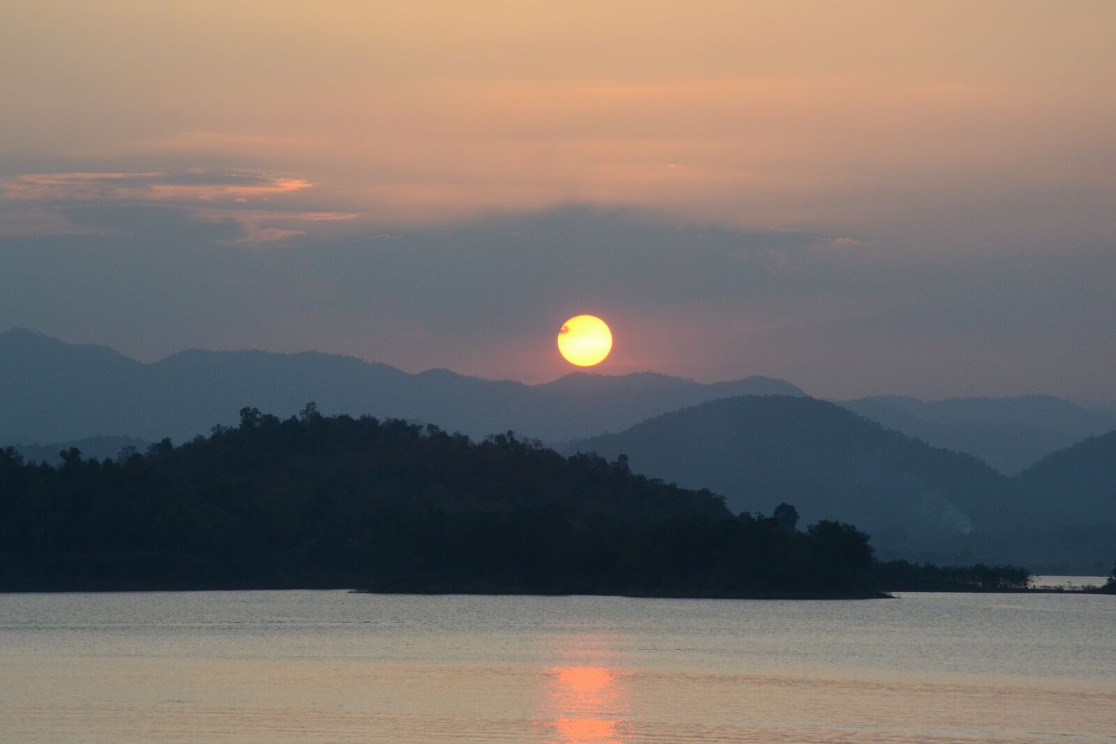 Nikon D3100 sample photo. Thailand, wall, sunset photography