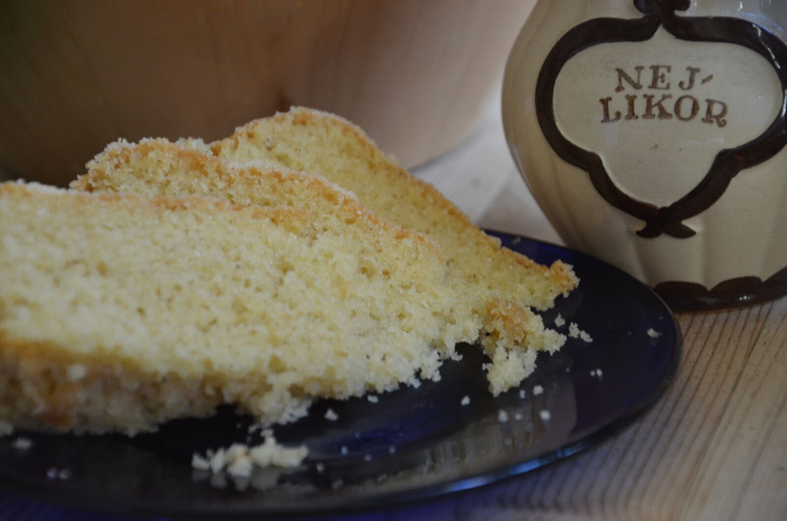 Nikon D7000 sample photo. Cake, spice jar, spices photography