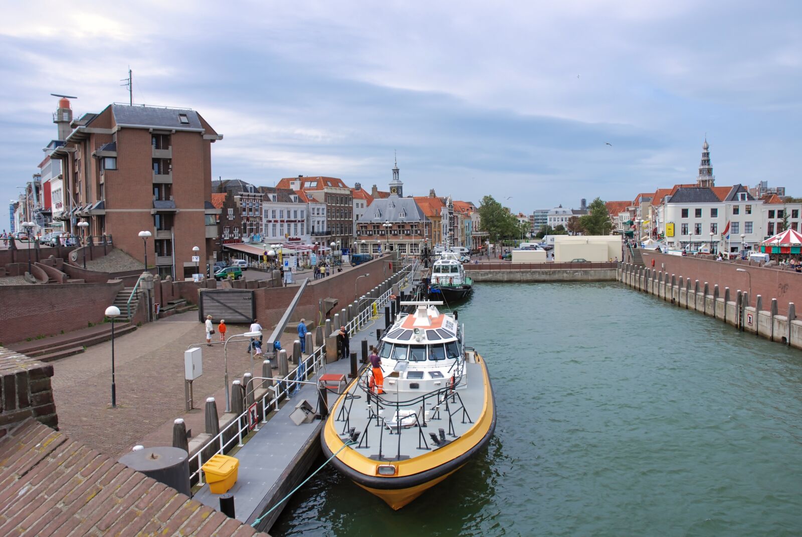 Nikon D80 sample photo. Pilot boat, port, pilot photography