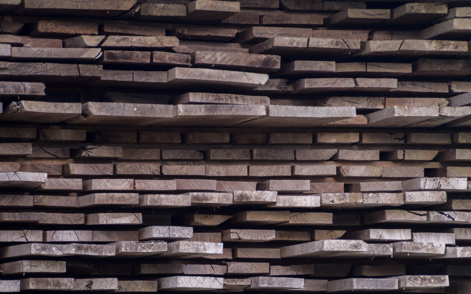 Tamron AF 28-300mm F3.5-6.3 XR Di LD Aspherical (IF) Macro sample photo. Wood, pile, brown photography