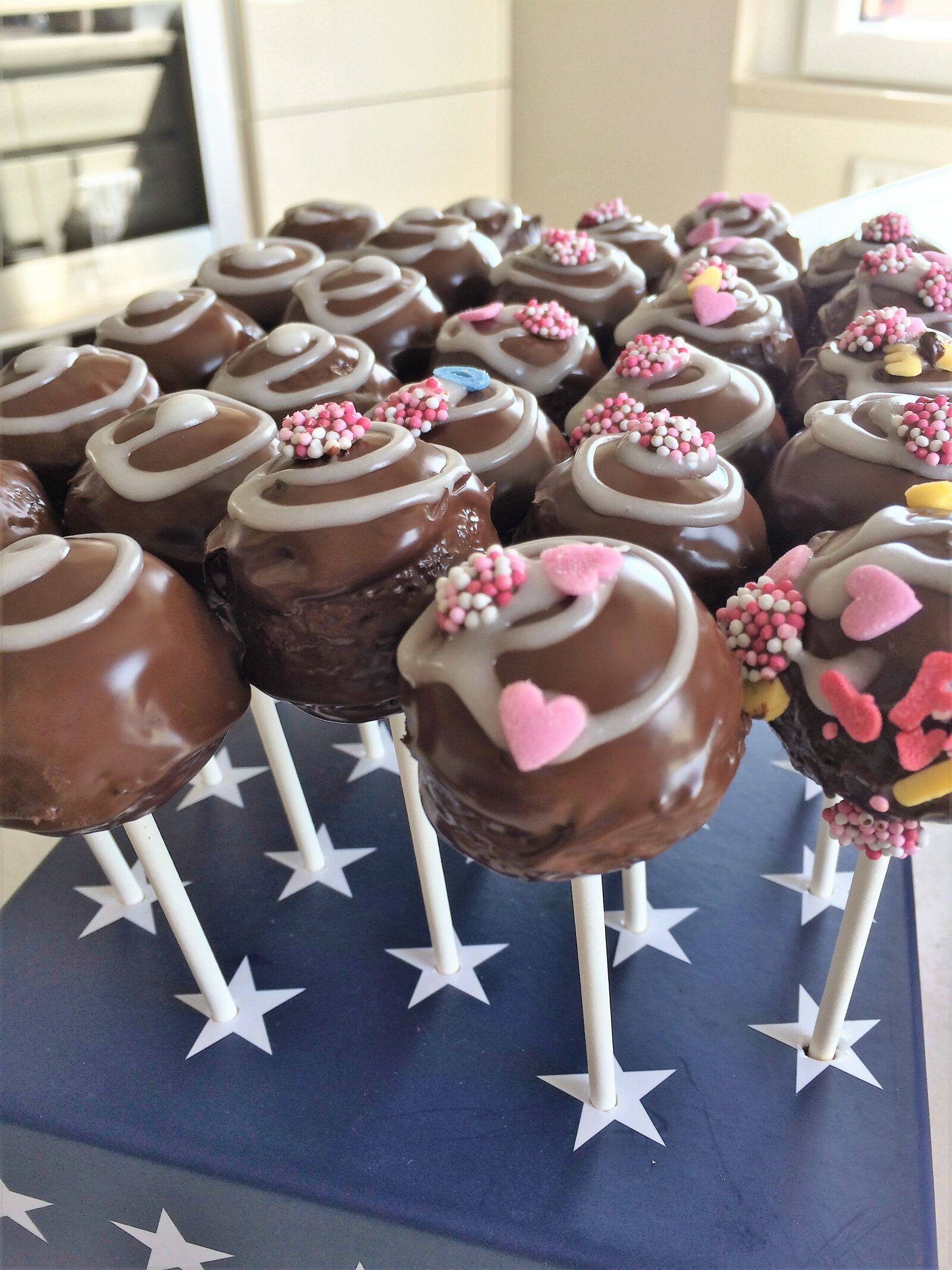 iPhone 5s back camera 4.15mm f/2.2 sample photo. Cake pops, chocolate, baking photography