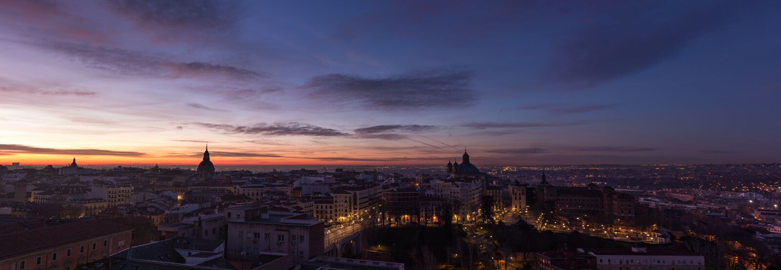 Canon EOS 600D (Rebel EOS T3i / EOS Kiss X5) sample photo. Dawn, panoramic, madrid photography