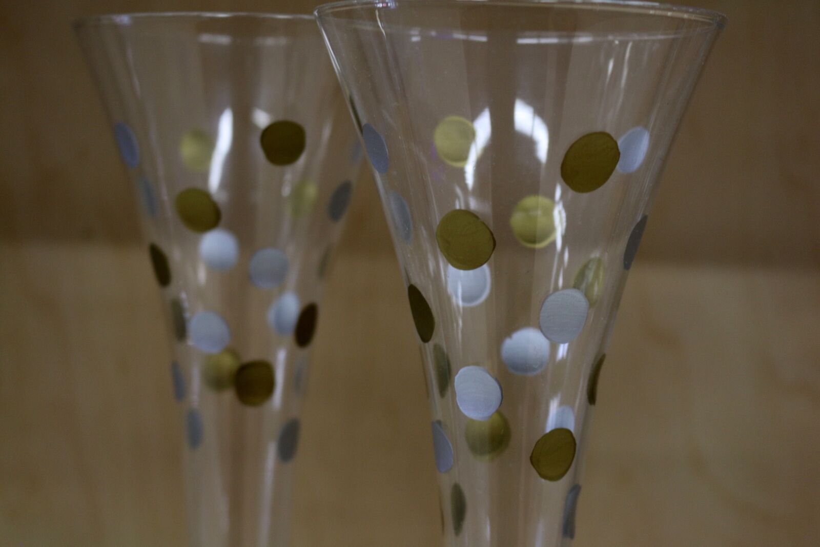 Canon EOS 70D sample photo. Champagne glasses, champagne flutes photography