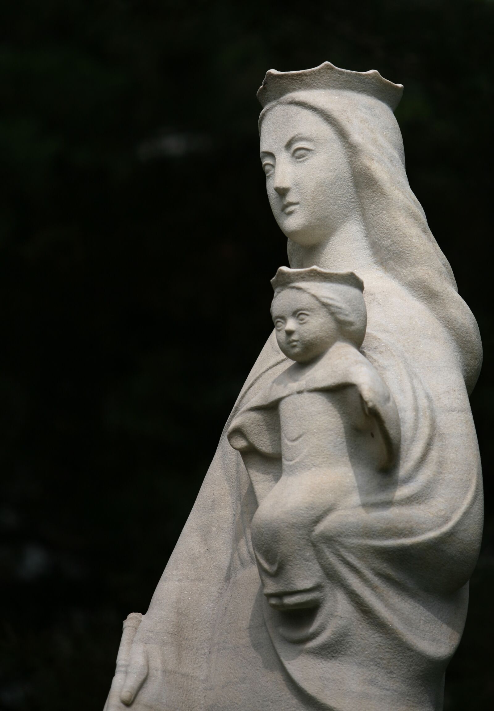 Canon EOS 5D sample photo. Our lady, sculpture, marble photography
