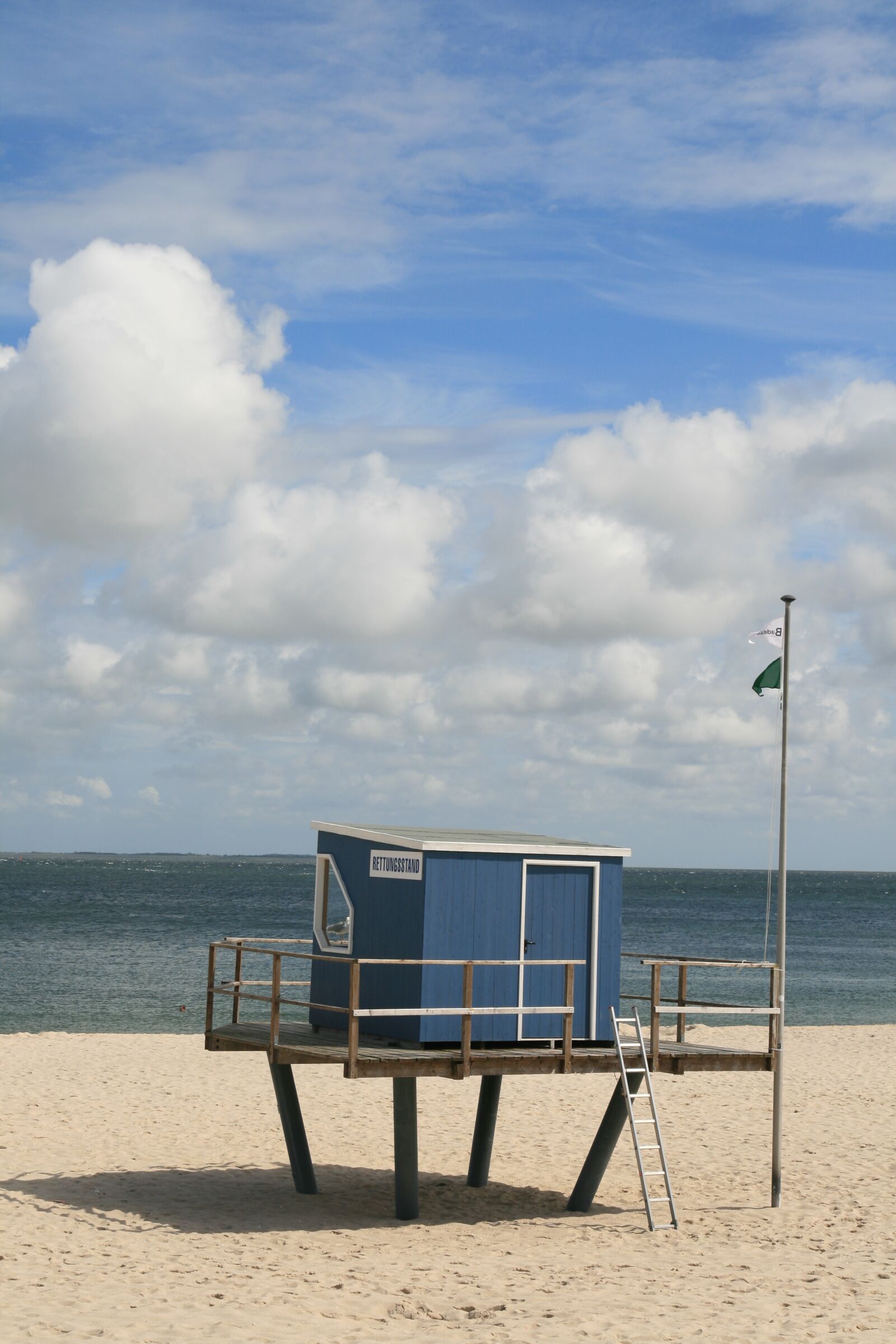 Canon EOS 400D (EOS Digital Rebel XTi / EOS Kiss Digital X) sample photo. Sylt, beach, bathing place photography