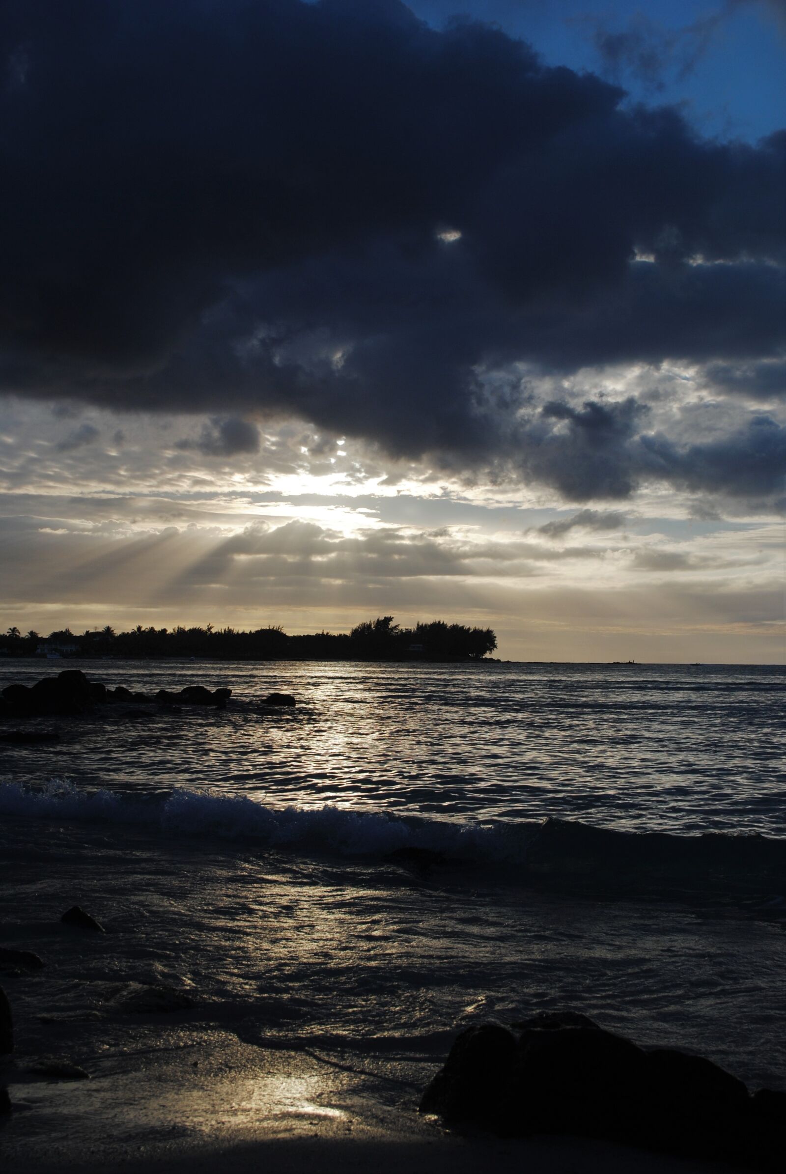Nikon D3000 sample photo. Beach, sea, sunset photography