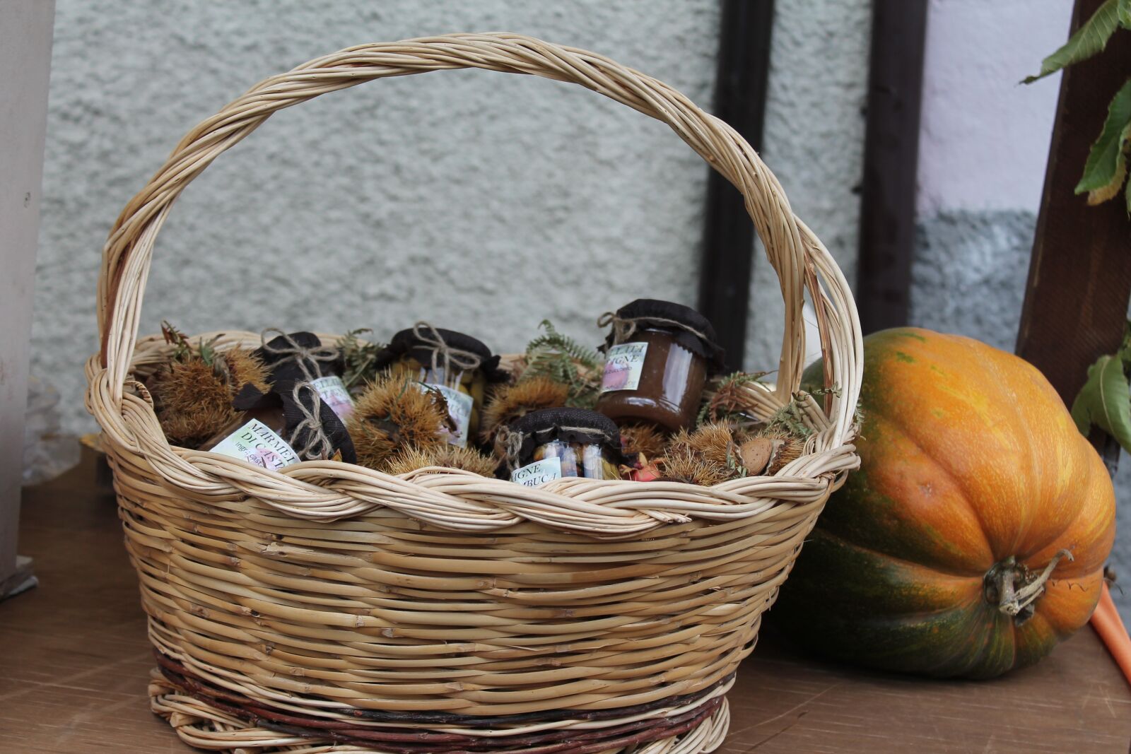 Canon EOS 1100D (EOS Rebel T3 / EOS Kiss X50) sample photo. Jam, chestnuts, festival photography