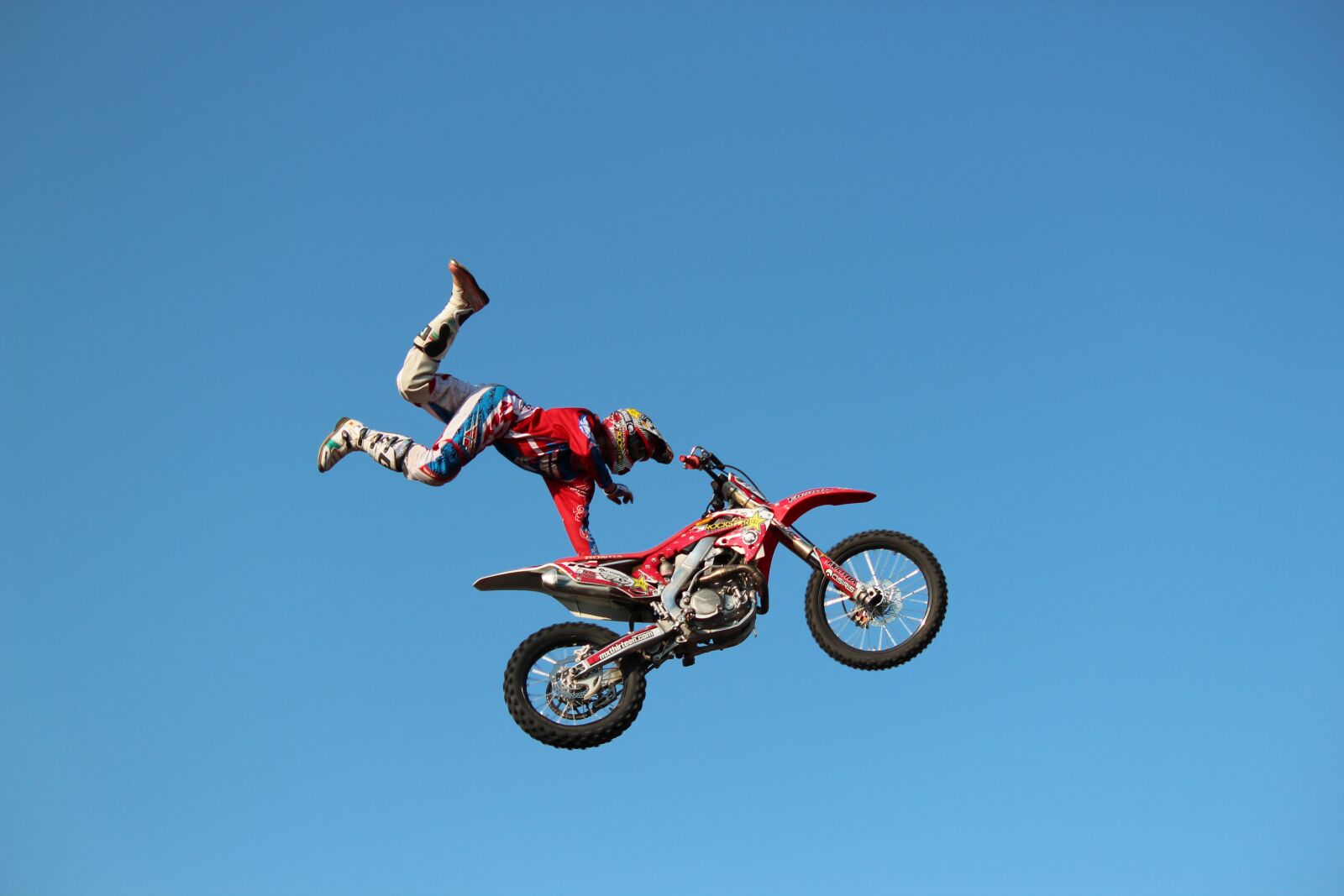 Canon EOS 600D (Rebel EOS T3i / EOS Kiss X5) sample photo. Motorcycle, jump, sport photography
