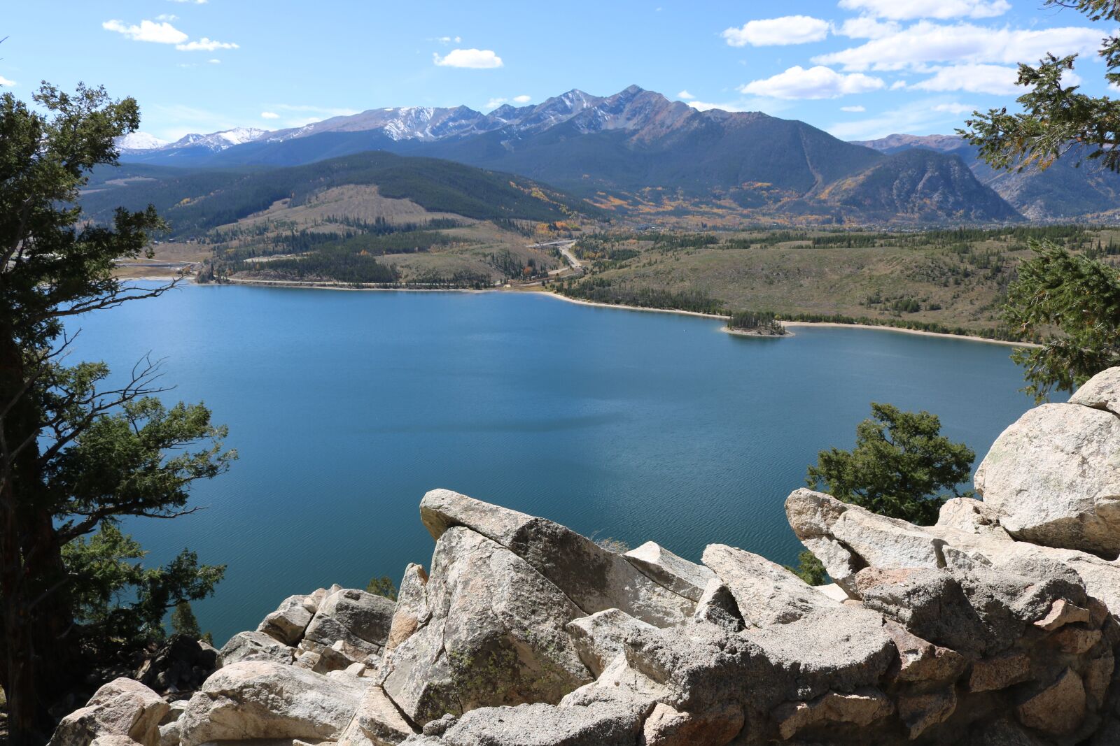 Canon EOS 750D (EOS Rebel T6i / EOS Kiss X8i) sample photo. Mountains, trees, landscape photography
