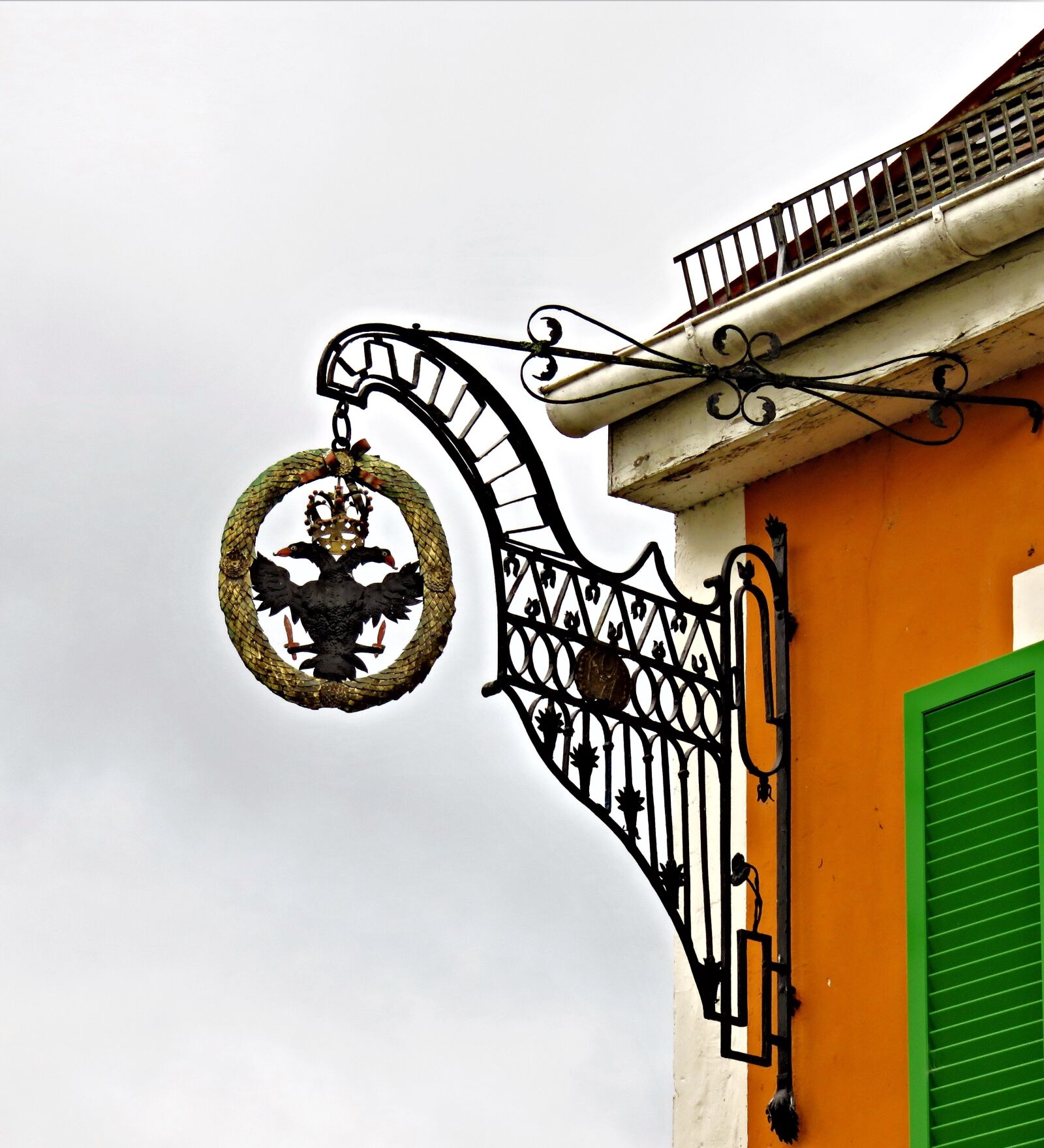 Canon PowerShot SX710 HS sample photo. Wrought ironwork, metal boom photography