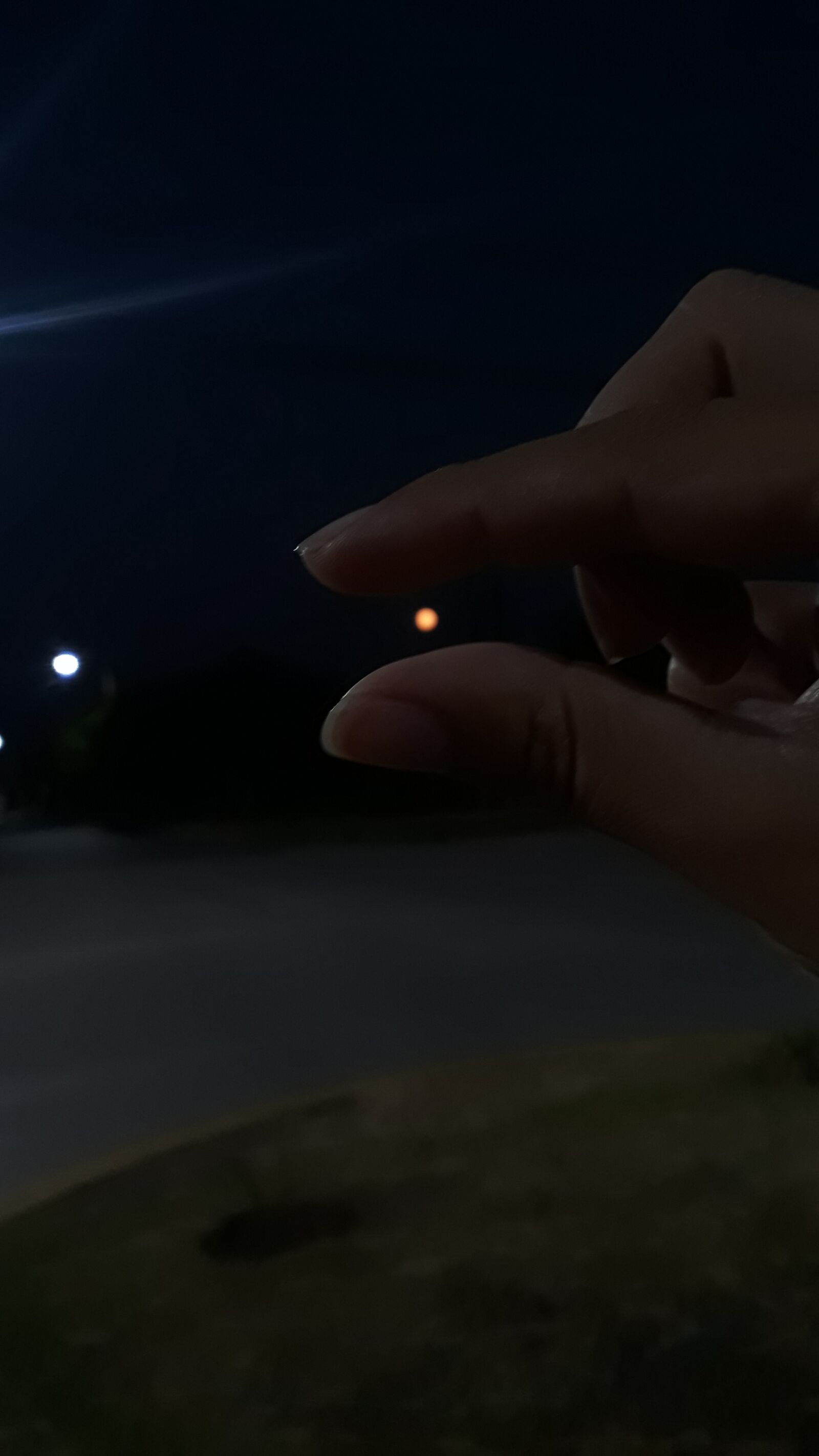 Samsung Galaxy J7 Prime sample photo. Moon, night, ilusion photography