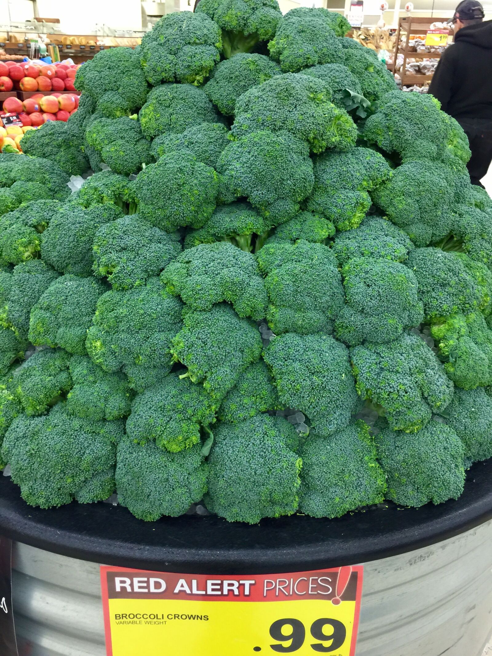 iPhone 6 Plus back camera 4.15mm f/2.2 sample photo. Broccoli, calories, diet, food photography