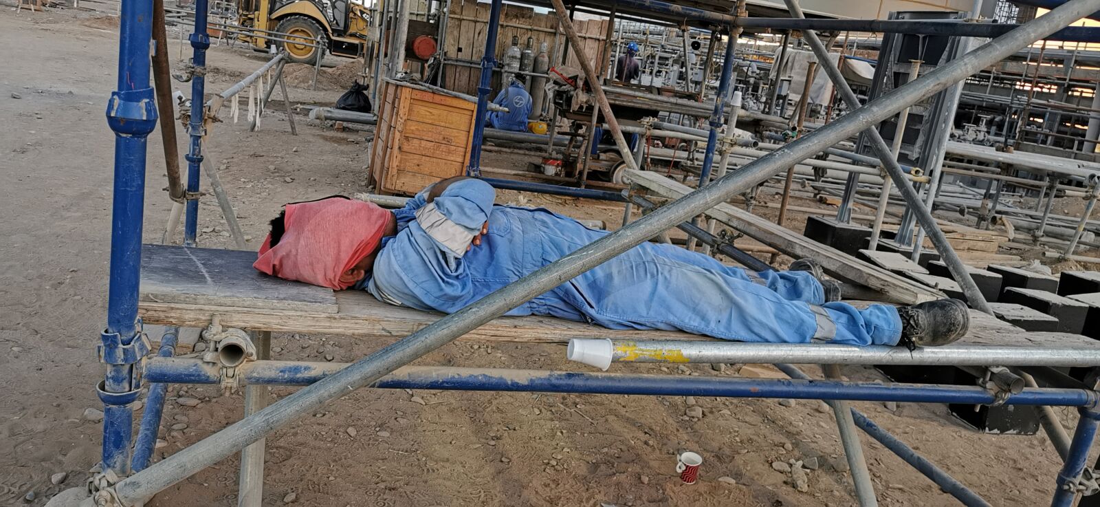 HUAWEI P30 Pro sample photo. Worksite, labor, worker photography