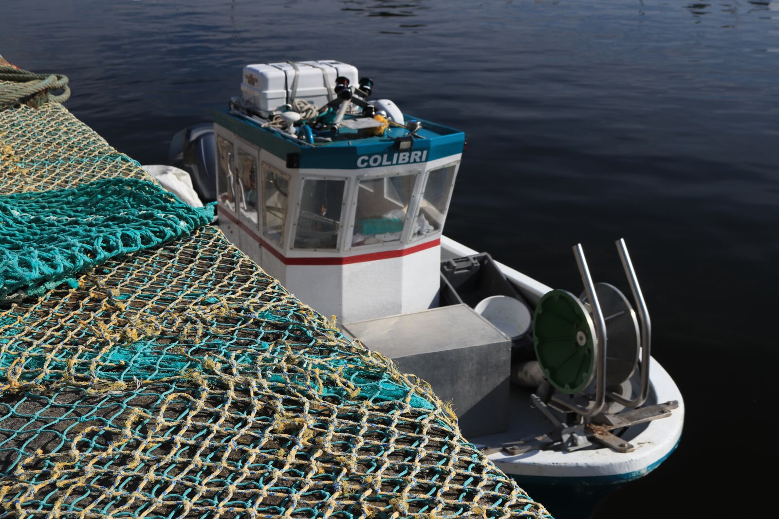 Canon EOS 77D (EOS 9000D / EOS 770D) + Canon EF-S 18-55mm F3.5-5.6 IS STM sample photo. Boat, fishing, traditional fishing photography
