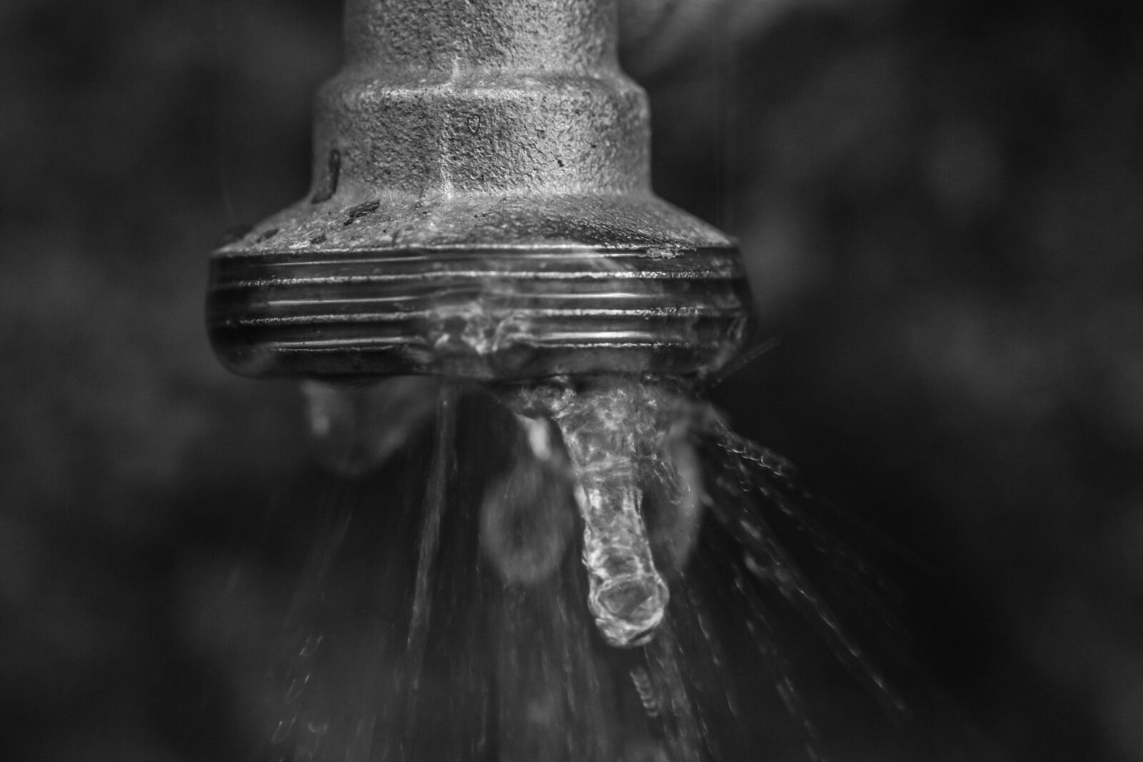 Canon EOS 7D Mark II sample photo. Water faucet, water drop photography