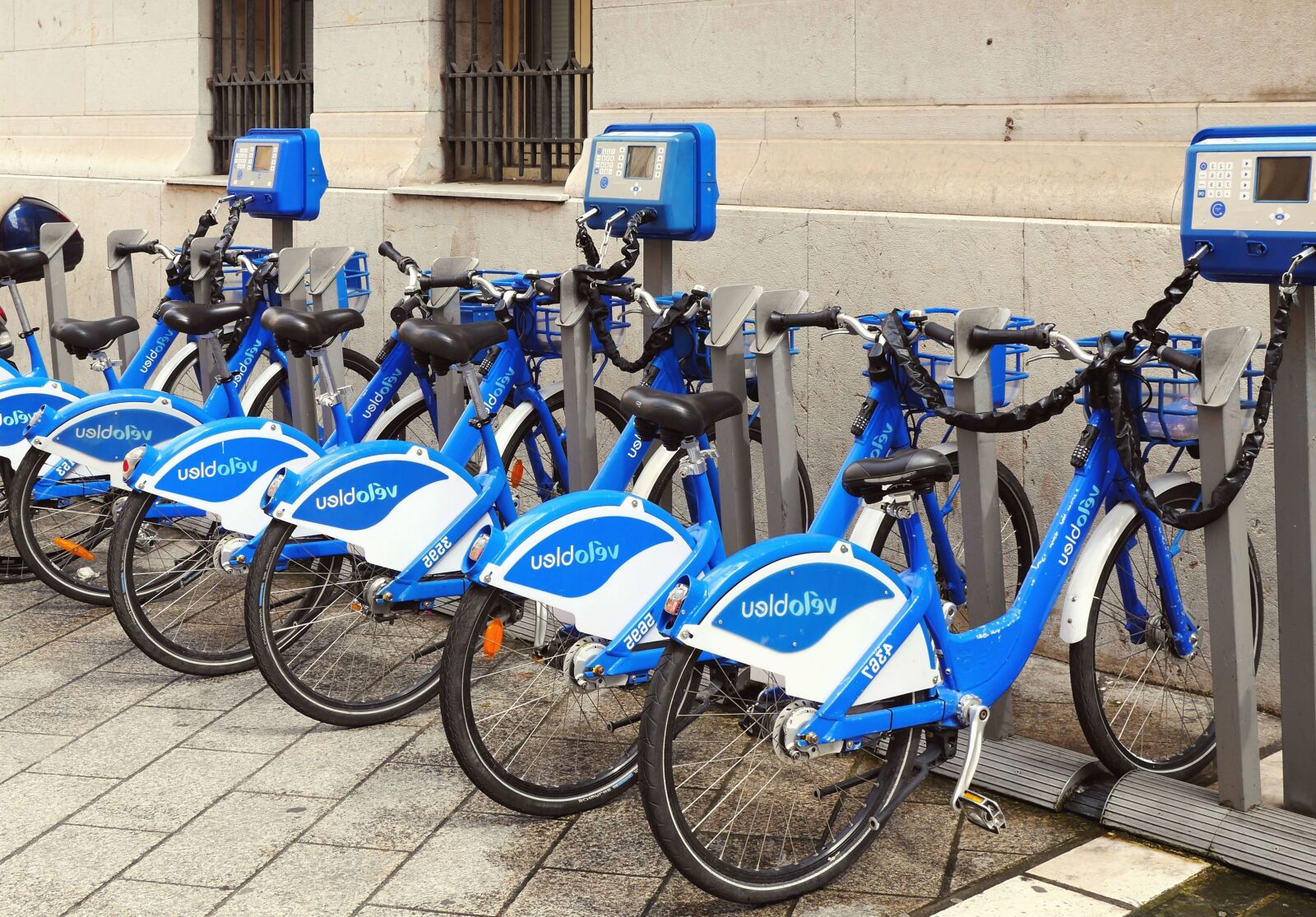 Panasonic Lumix DMC-GH3 sample photo. Bicycles, transportation, parking, vehicle photography
