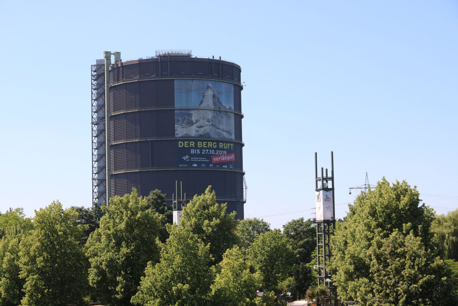 Canon EF-S 18-135mm F3.5-5.6 IS sample photo. Gasometer, oberhausen, industrial heritage photography
