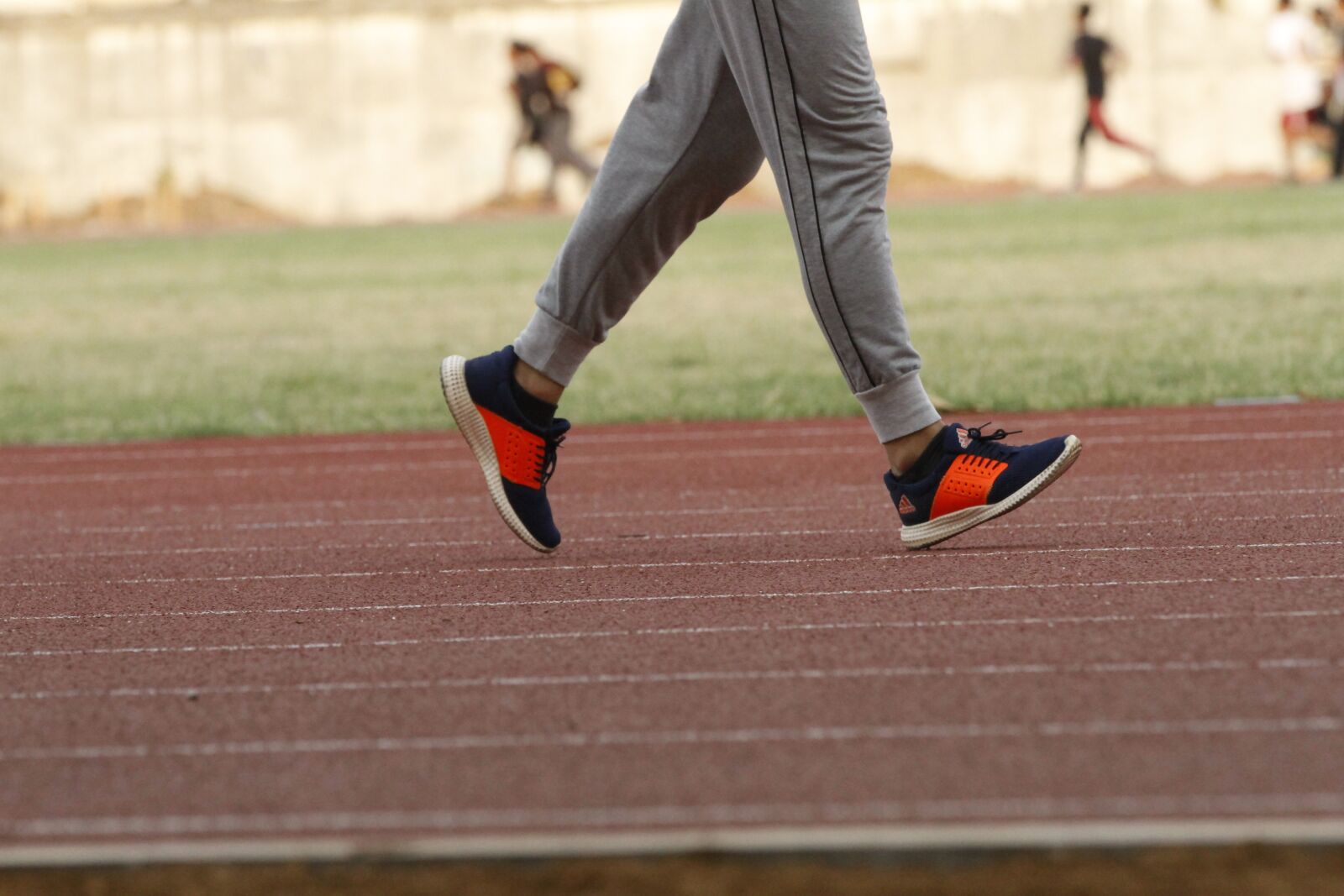 Canon EOS 7D sample photo. Running, walking, sport photography