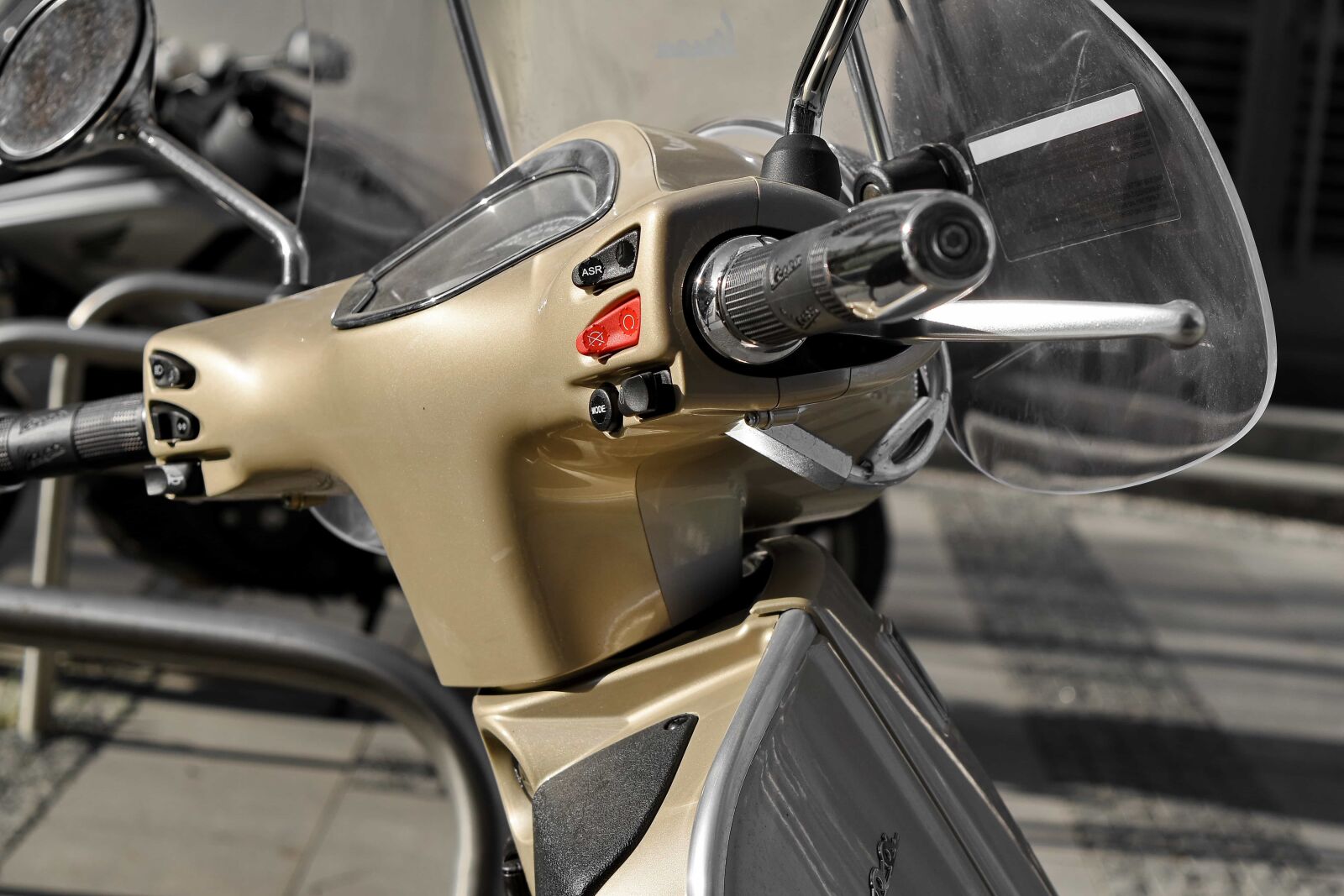 Nikon D5500 sample photo. Motorcycle, steering wheel, windshield photography