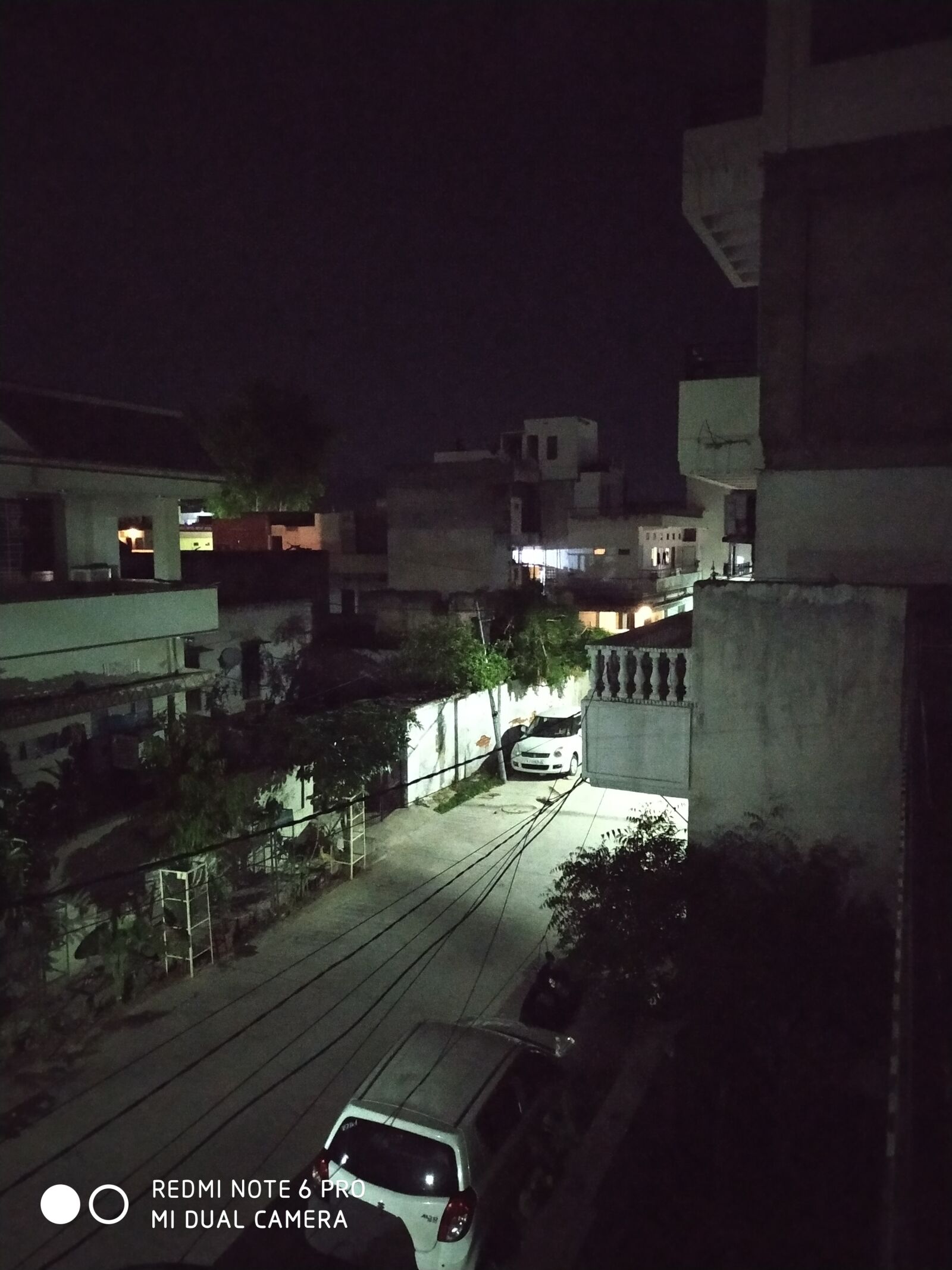 Xiaomi Redmi Note 6 Pro sample photo. Street view, lockdown view photography
