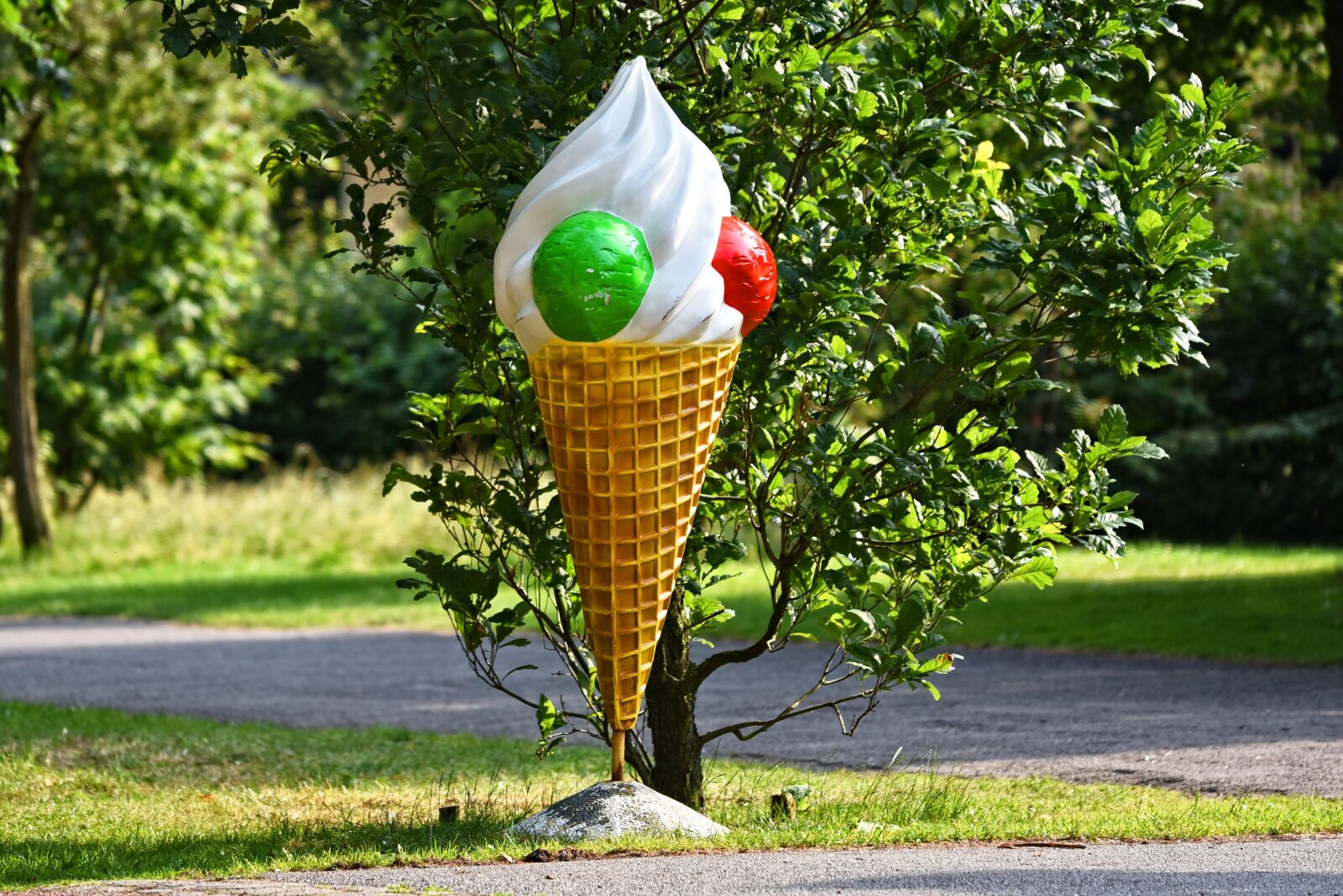 Nikon D750 sample photo. Ice cream cone, ice photography