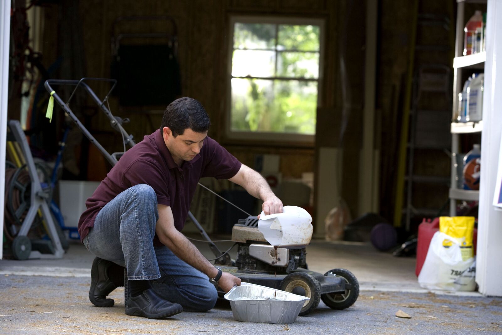 Canon EOS-1Ds Mark II sample photo. Man, process, changing, lawnmowers photography
